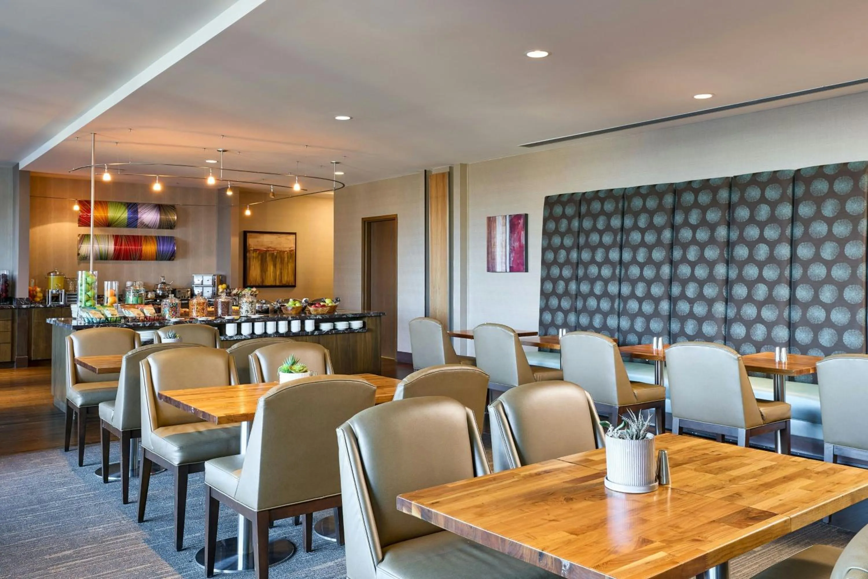 Lounge or bar in The Westin Phoenix Downtown