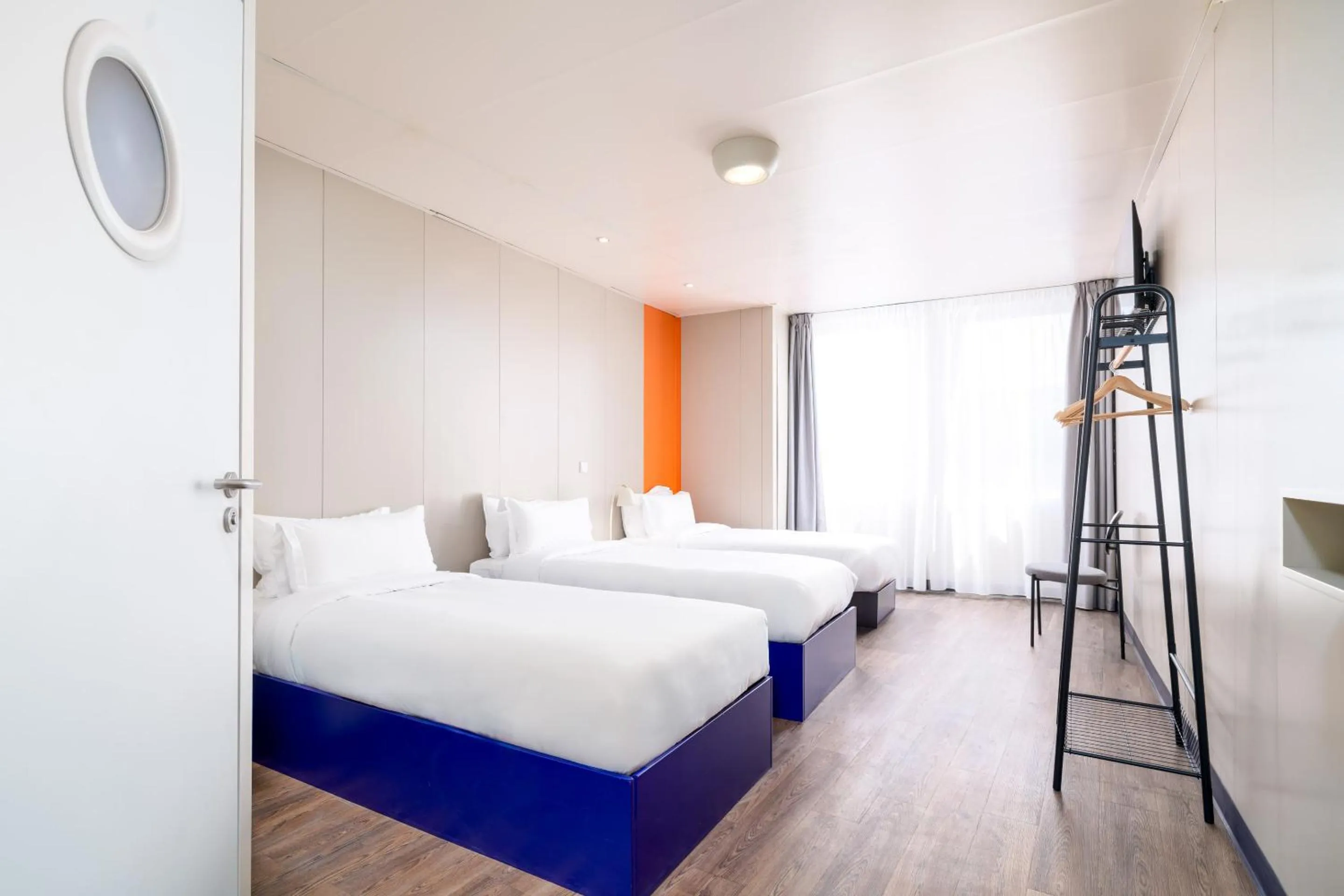 Bed in STAYSOME Porto Herculano