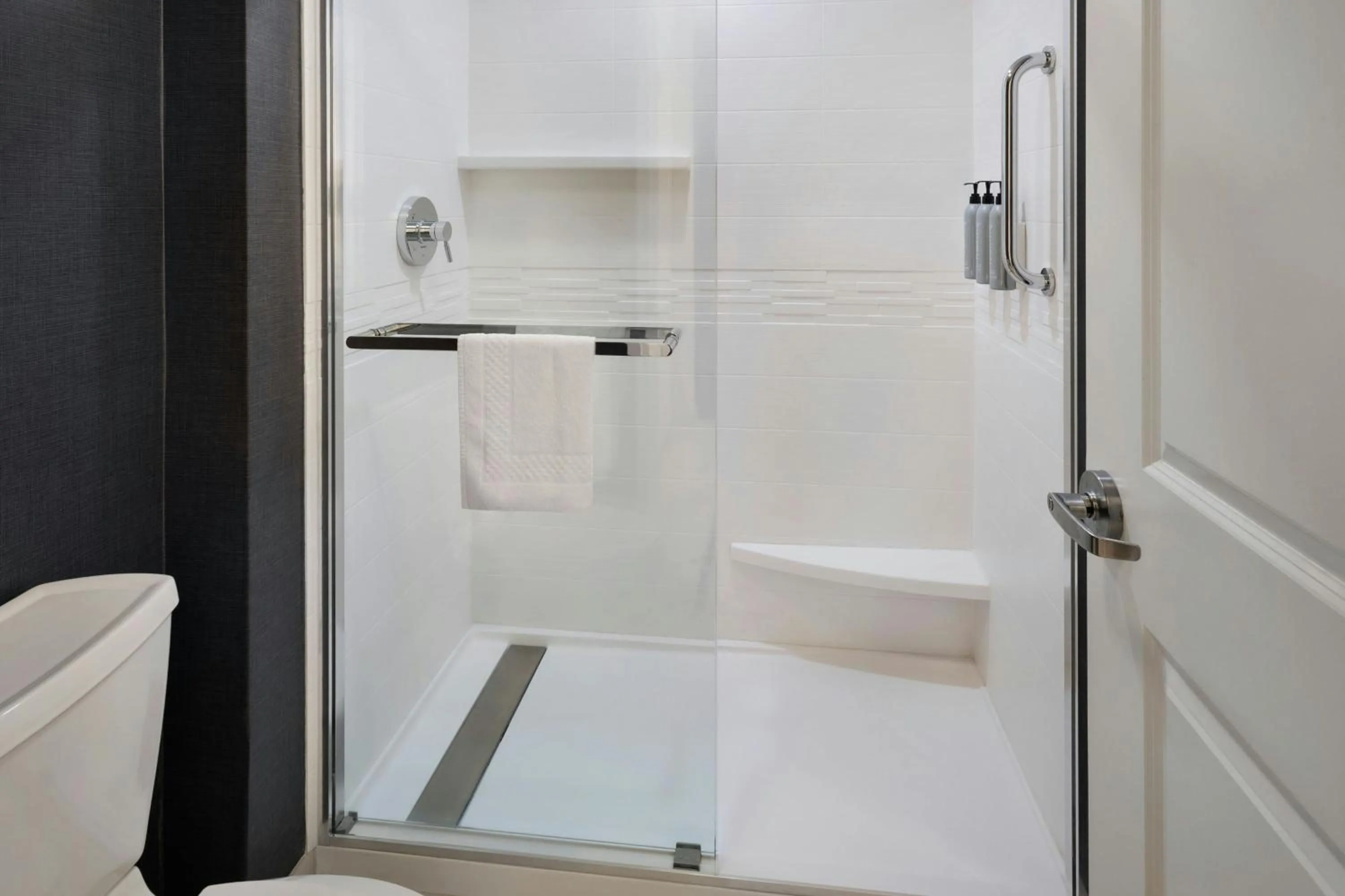 Bathroom in Residence Inn Pittsburgh Monroeville/Wilkins Township