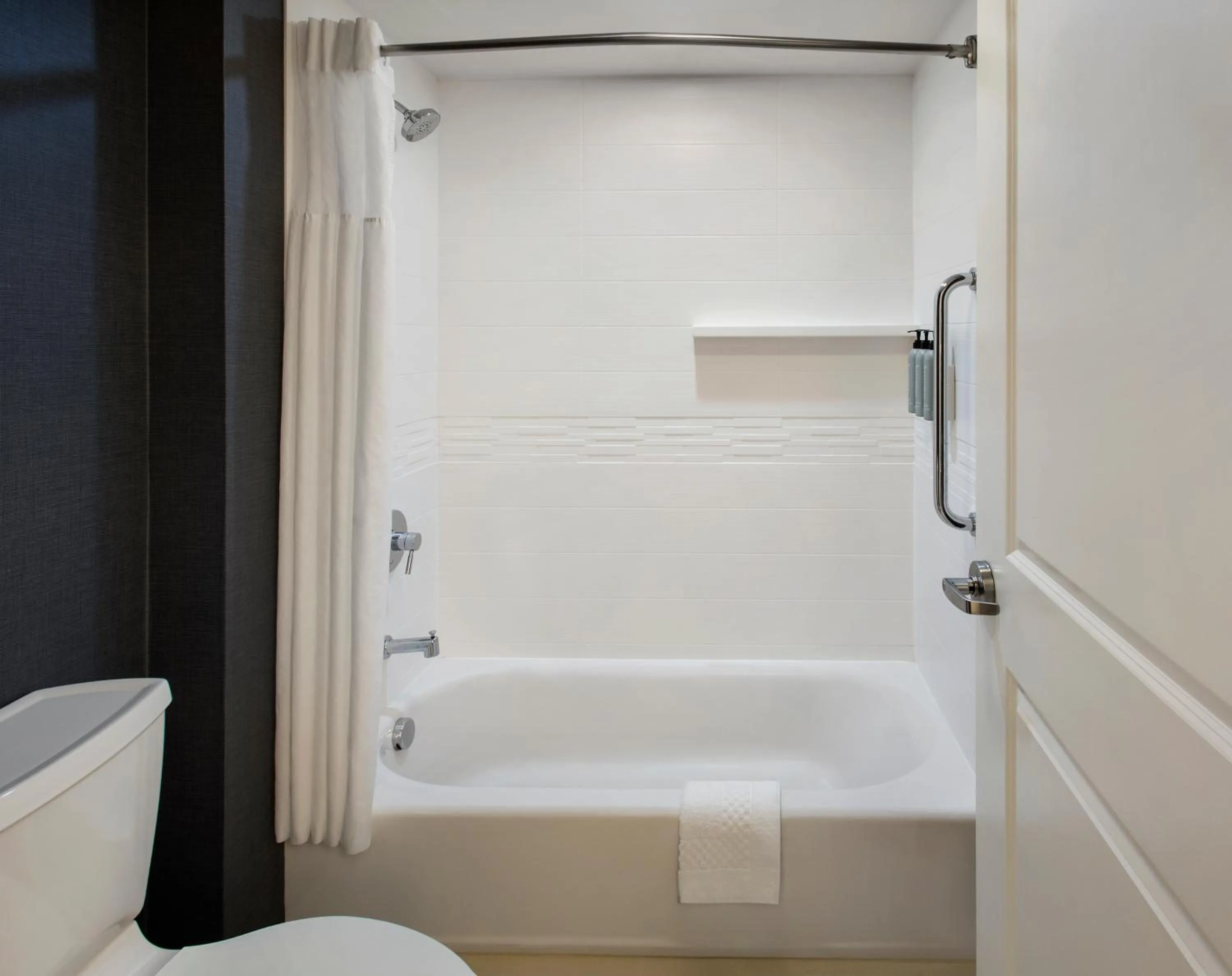Bath in Residence Inn Pittsburgh Monroeville/Wilkins Township