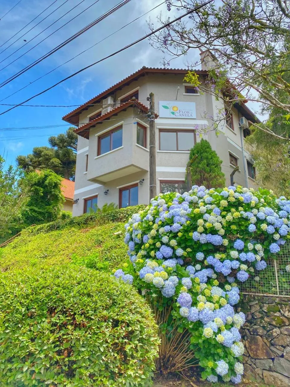 Property building in Pousada Flor De Canela