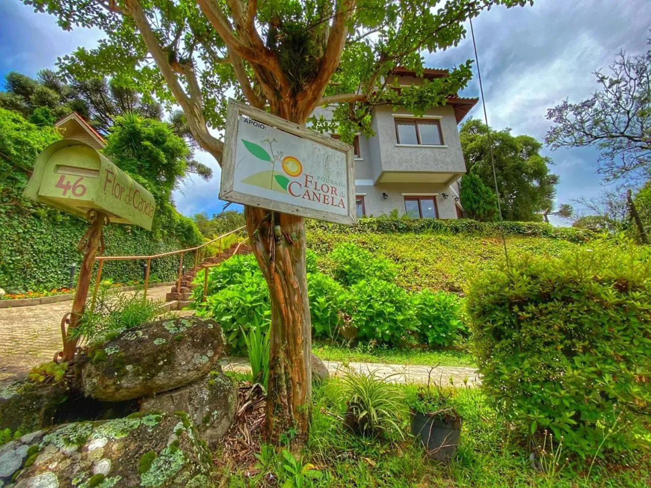 Property logo or sign in Pousada Flor De Canela