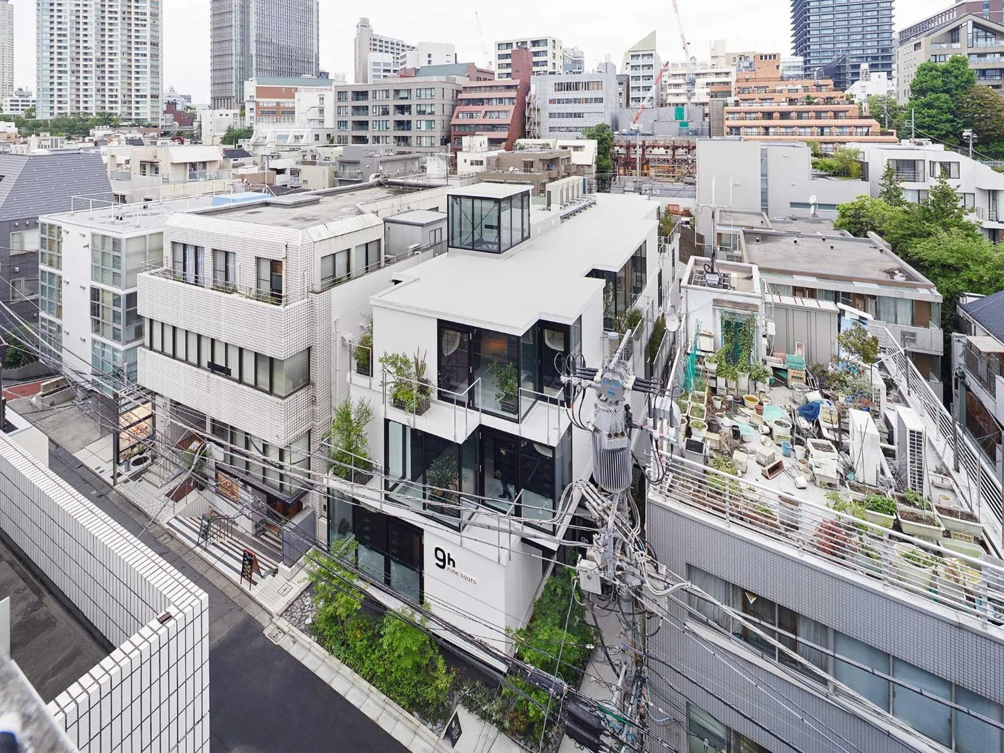 Property building in 9h nine hours Akasaka