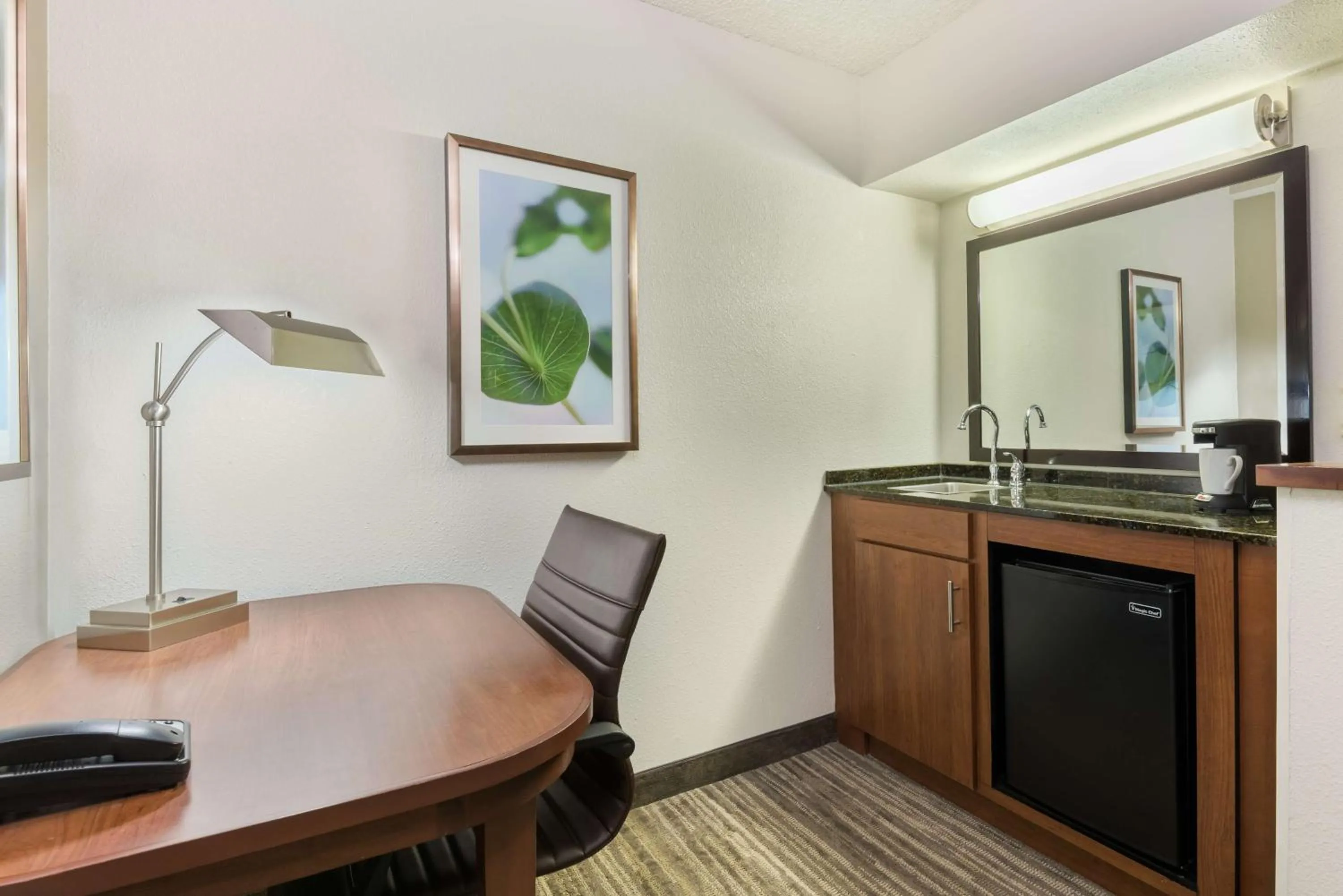 Photo of the whole room in Hyatt Place Ft. Lauderdale/Plantation