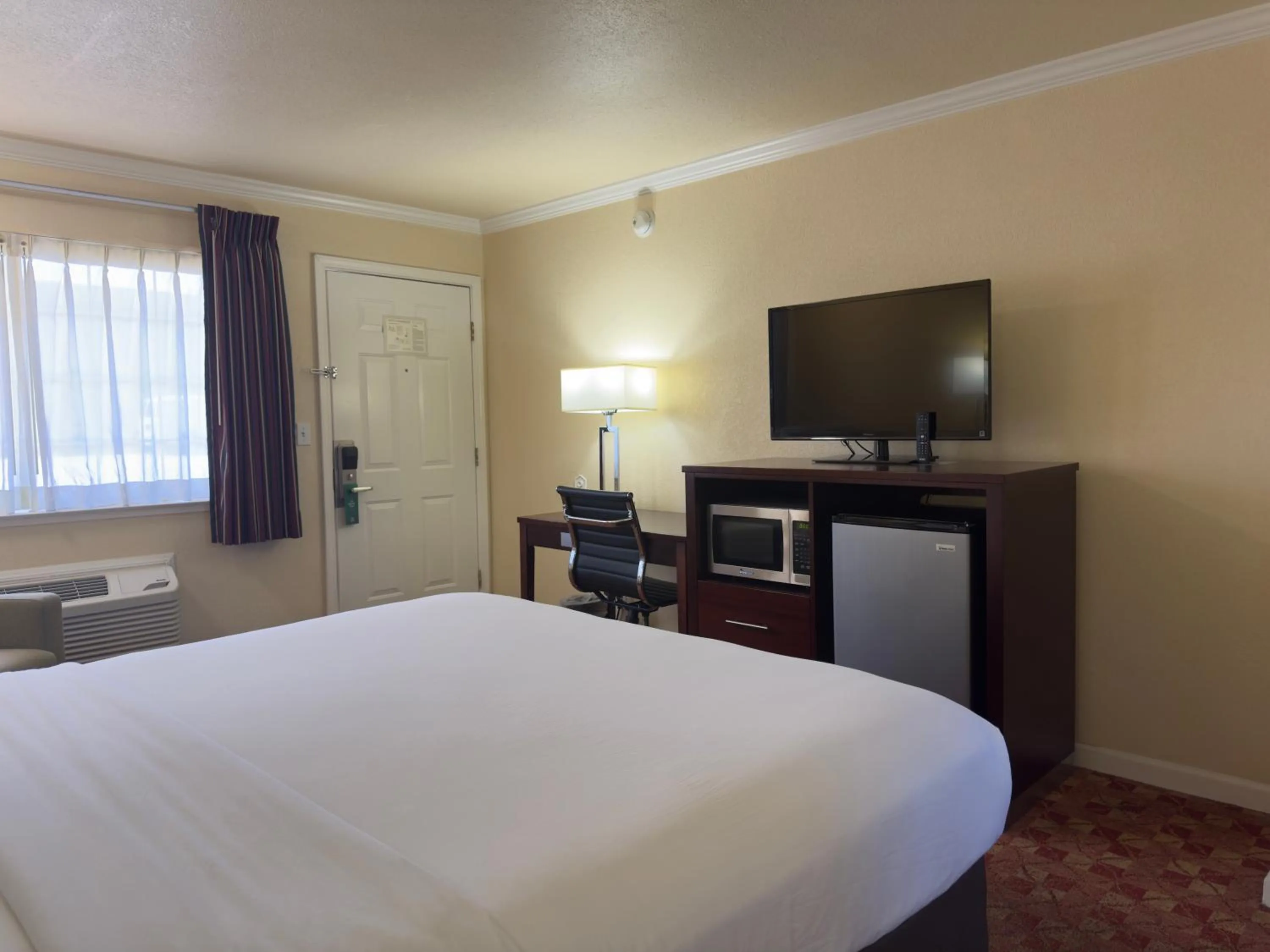 Bed in Quality Inn Ukiah