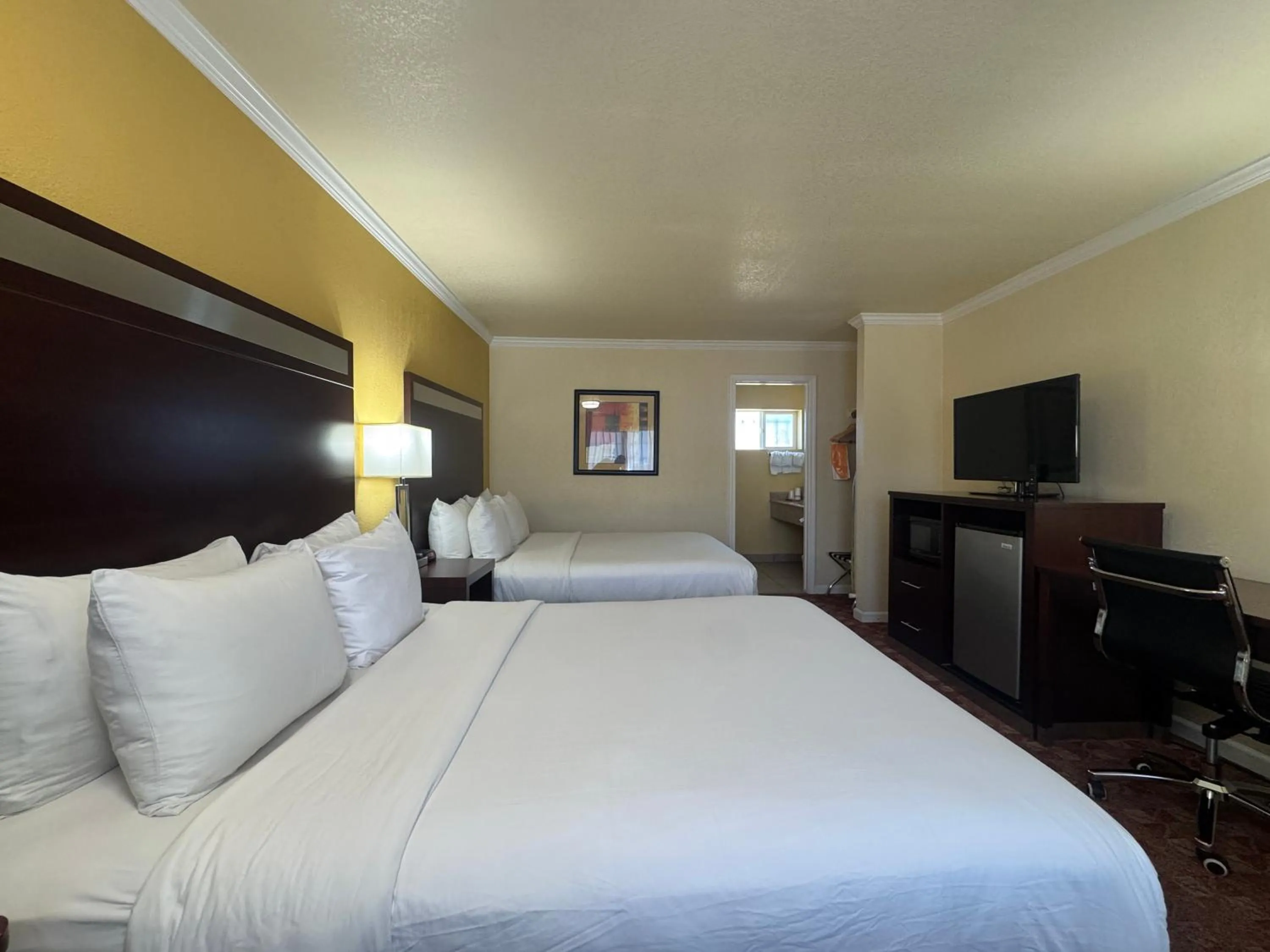 Bed in Quality Inn Ukiah