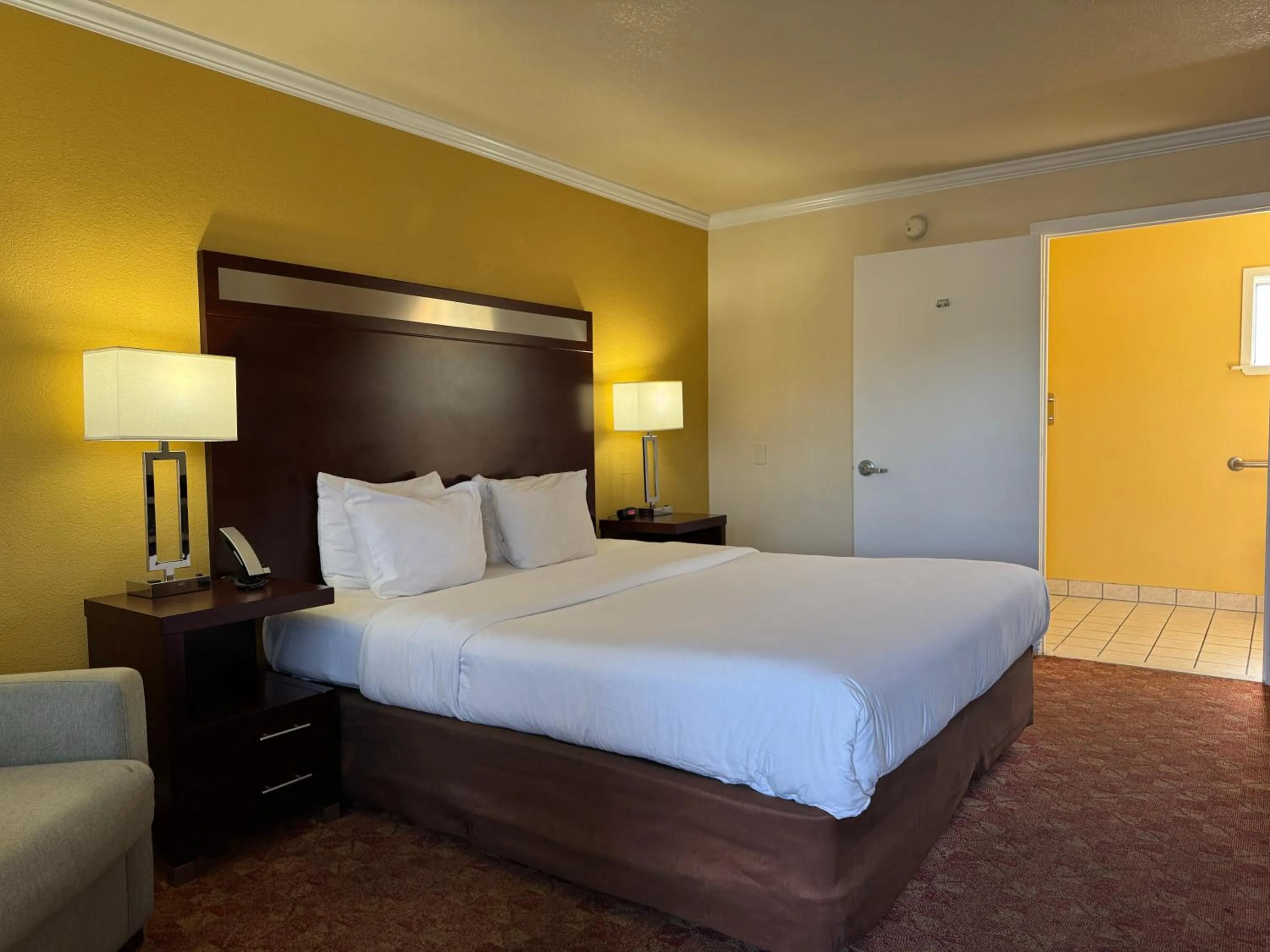 Bed in Quality Inn Ukiah