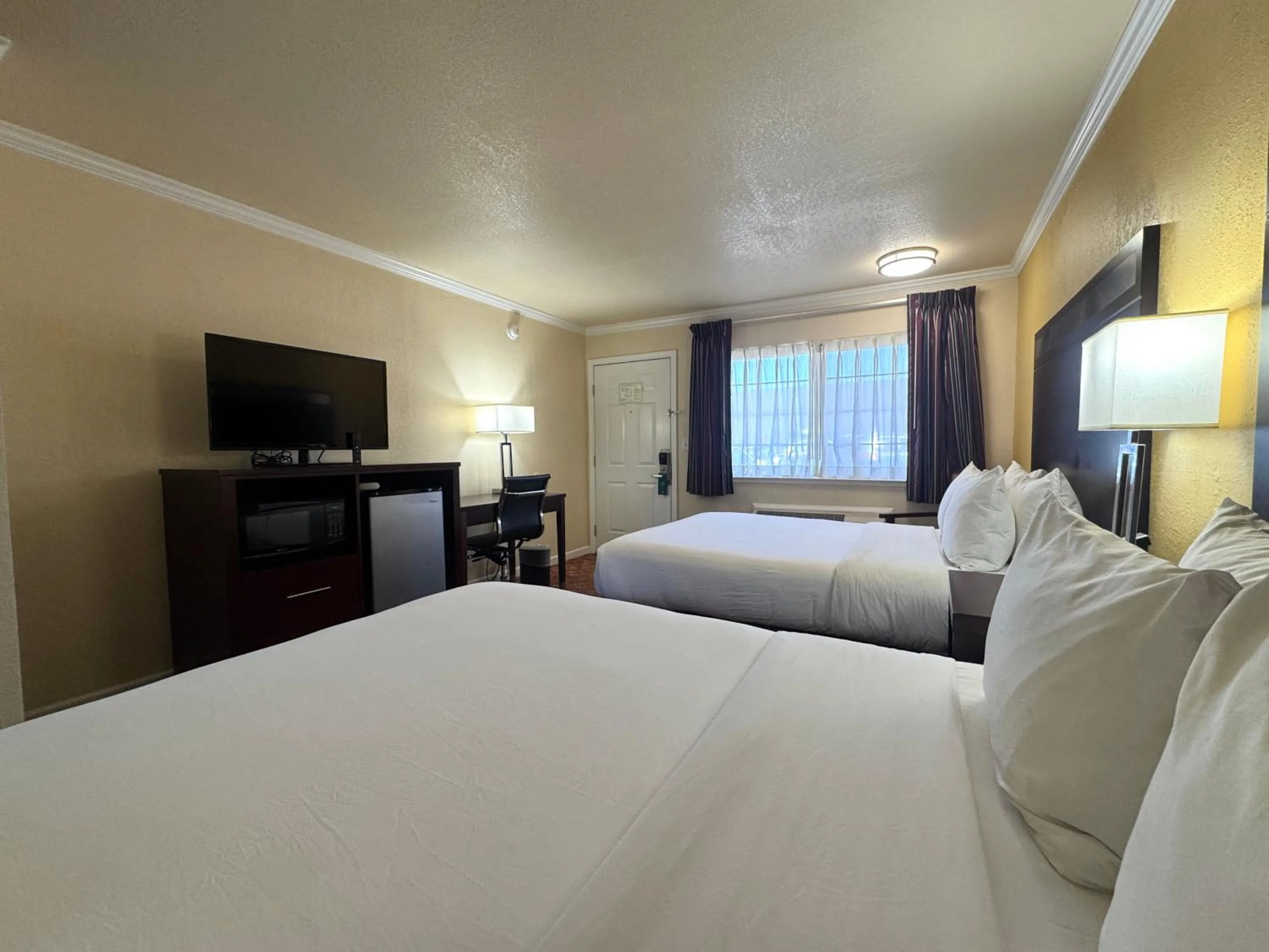 Bed in Quality Inn Ukiah