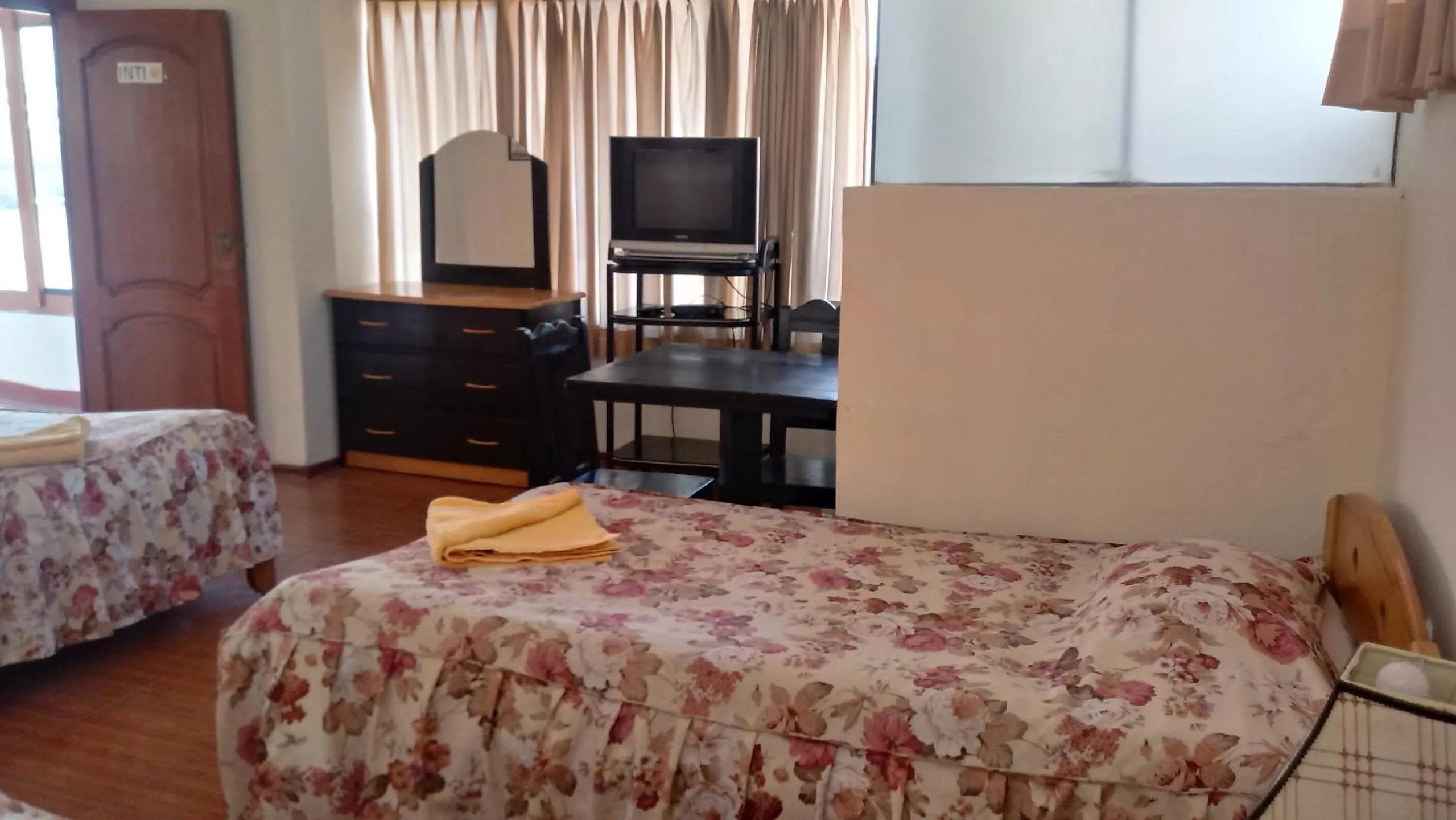 Bed in Casa de Mama Cusco 2-The Ecohouse