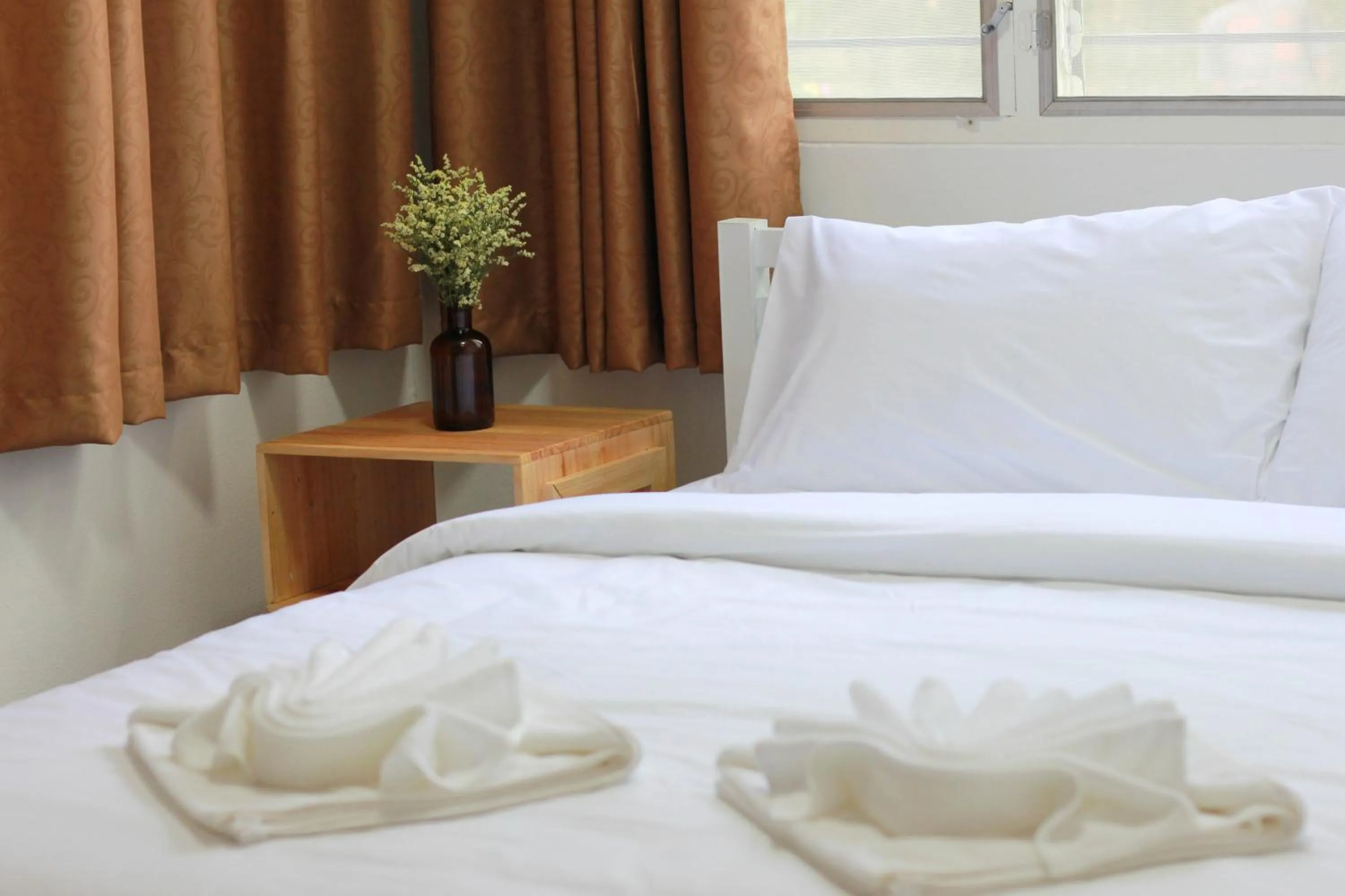 Bed in HOME@HOSTEL KANCHANABURI