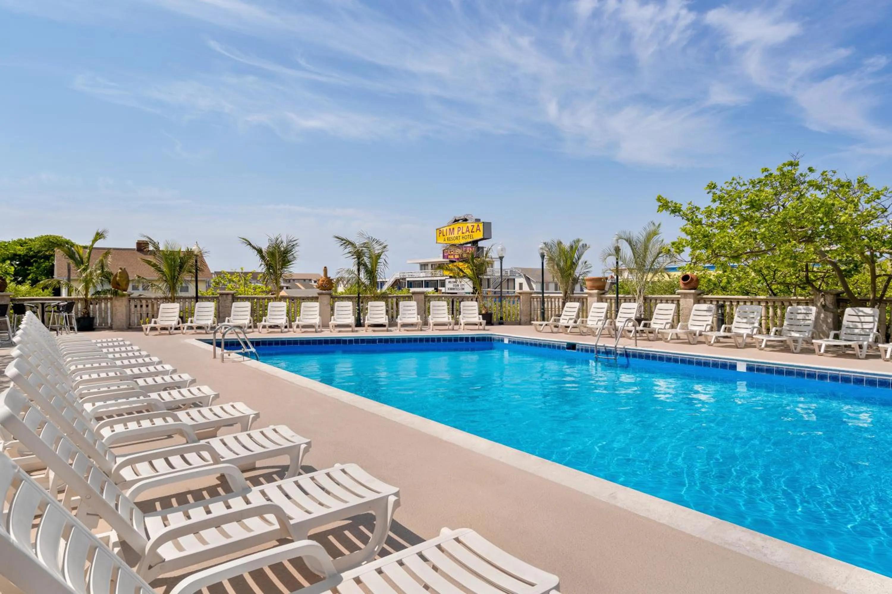 Pool view in Plim Plaza Hotel