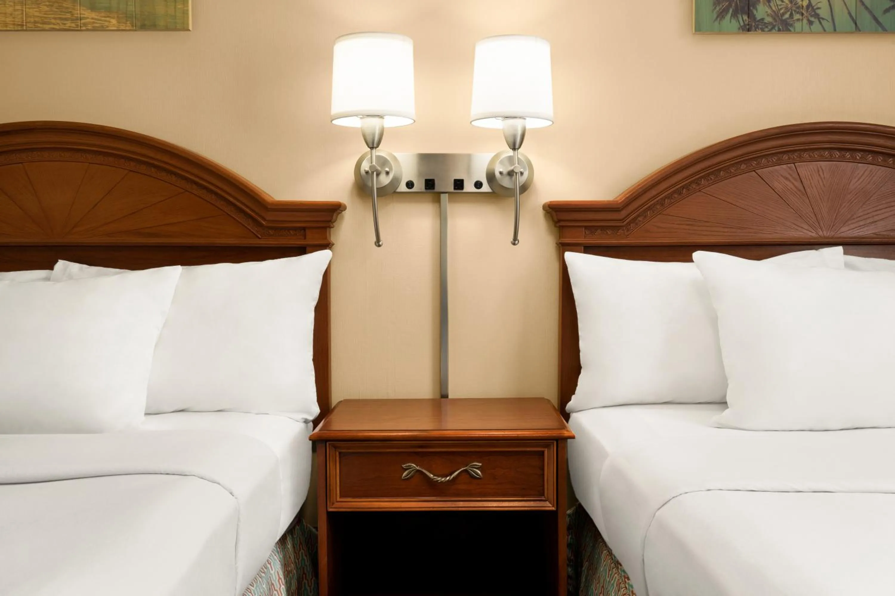 Bed in Plim Plaza Hotel