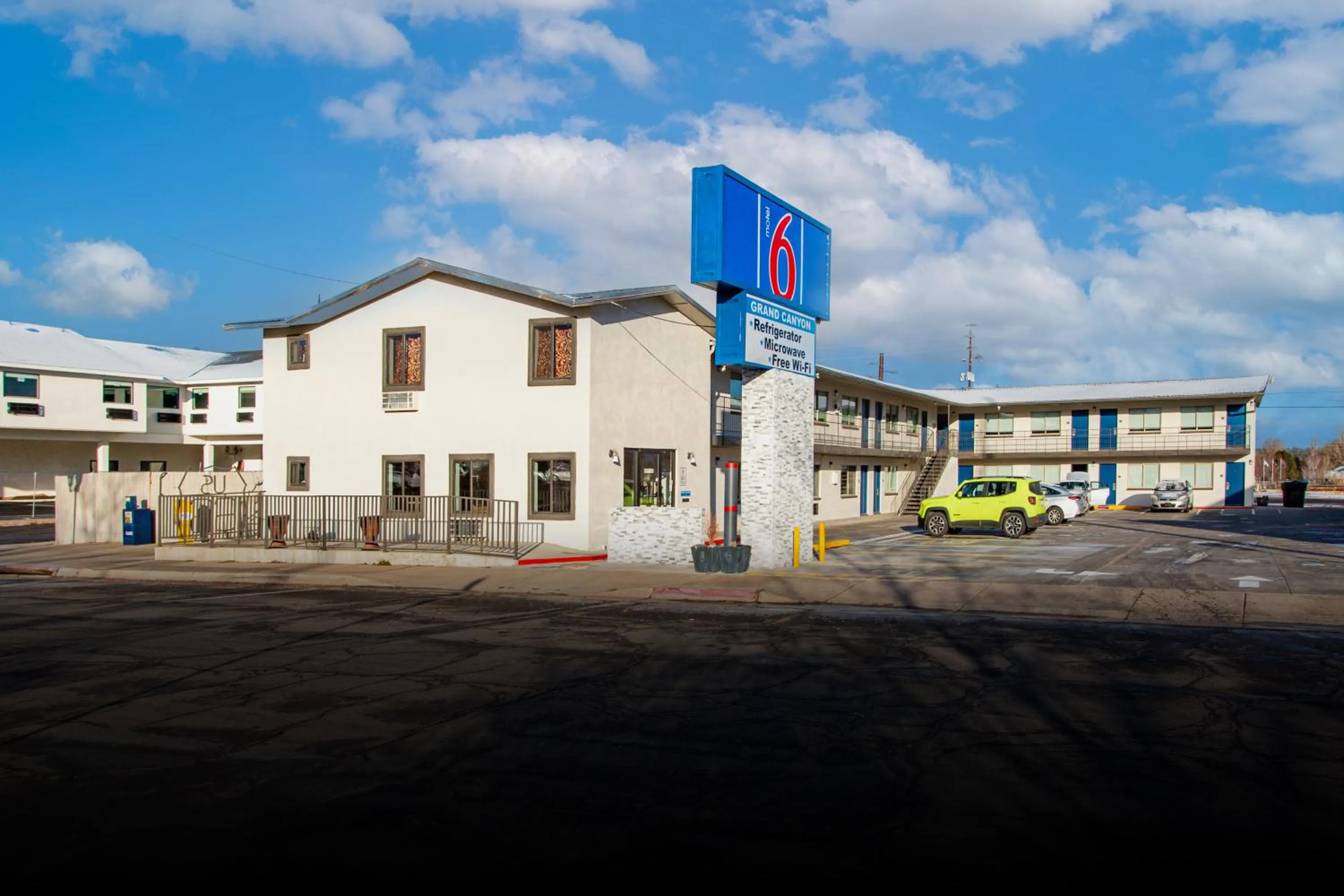 Property building in Motel 6 Williams AZ Downtown Grand Canyon