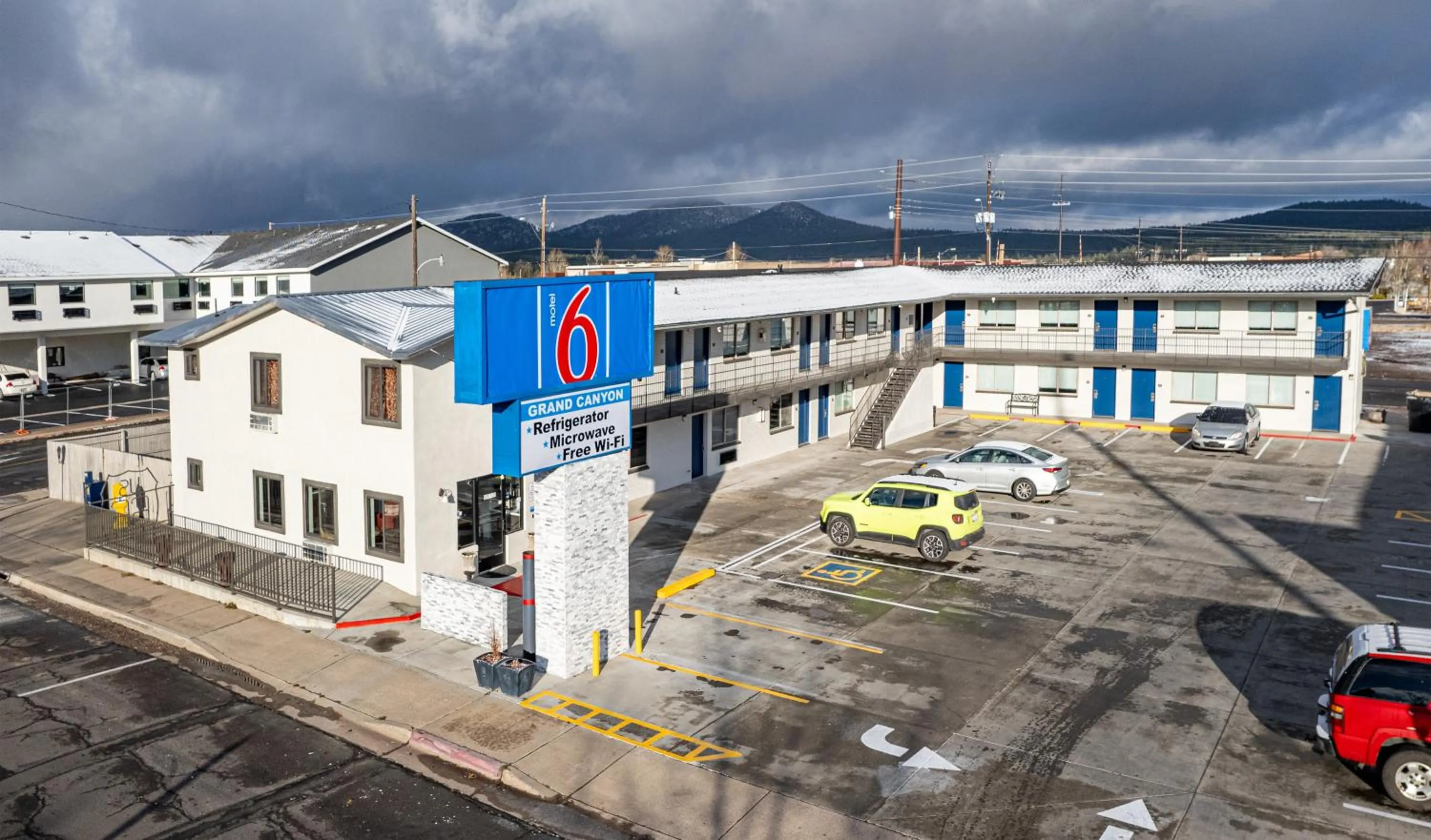 Property building in Motel 6 Williams AZ Downtown Grand Canyon