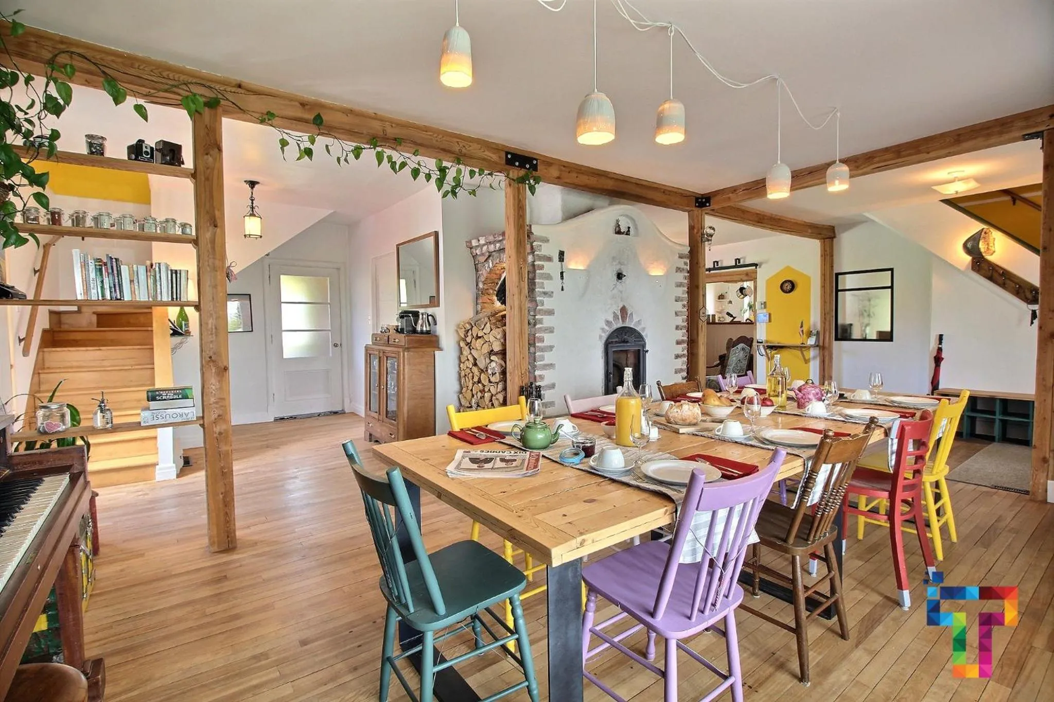 Dining area in Almatoit