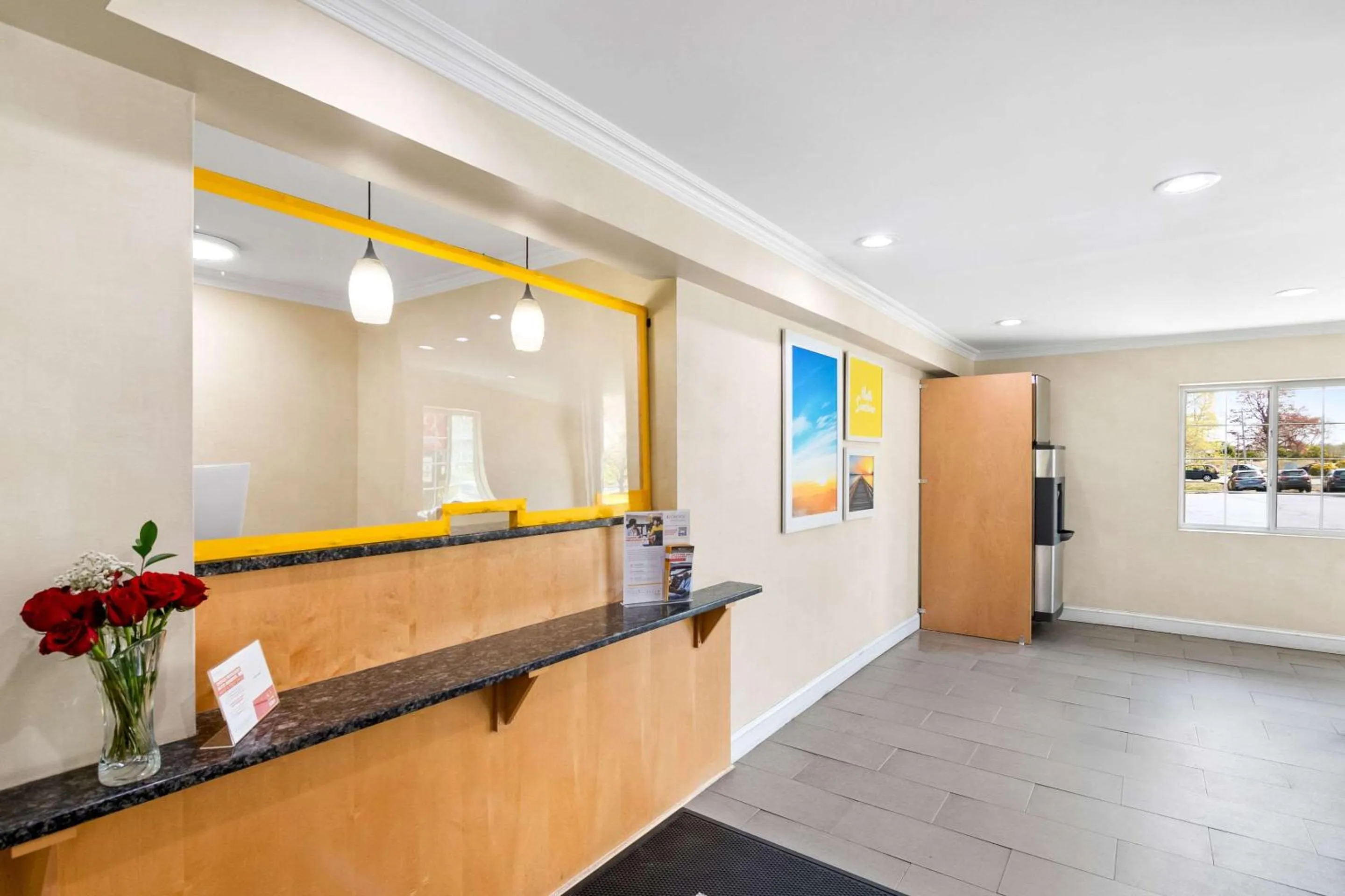 Lobby or reception in Days Inn by Wyndham Bethel - Danbury