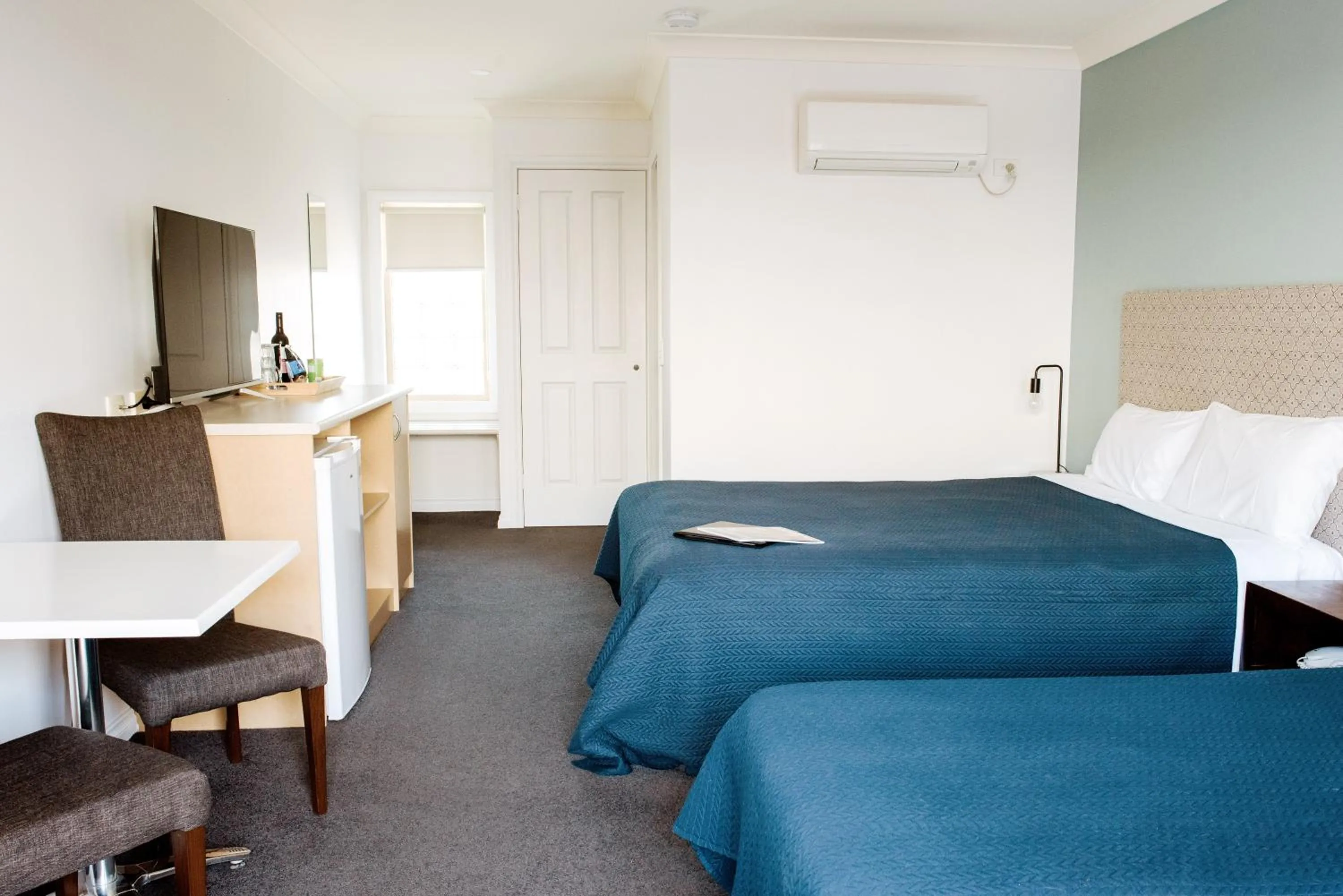 Bed in Alexandra Place