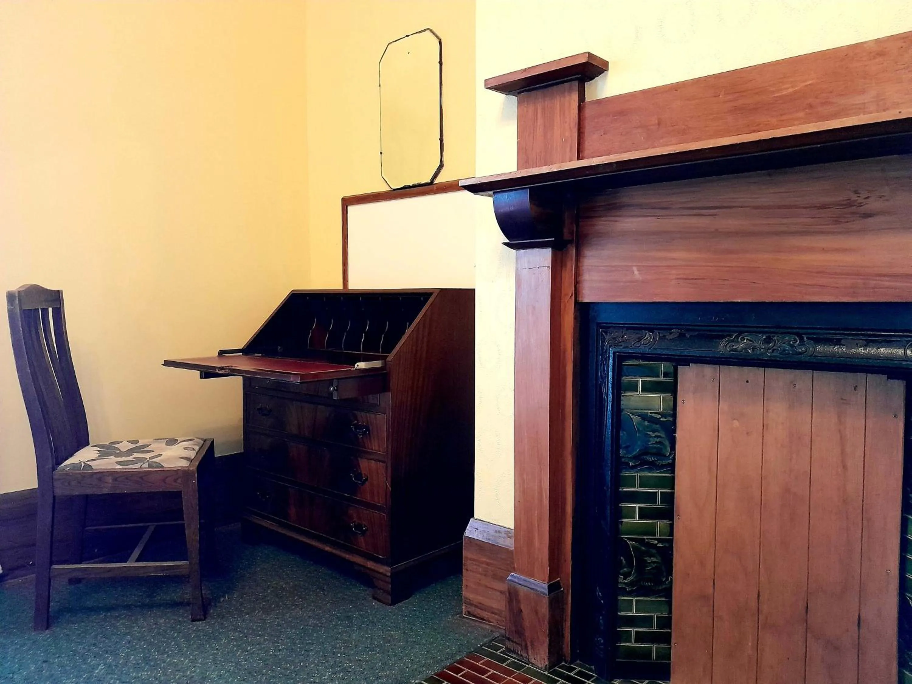 Guests in Noah's Ark Flashpacker