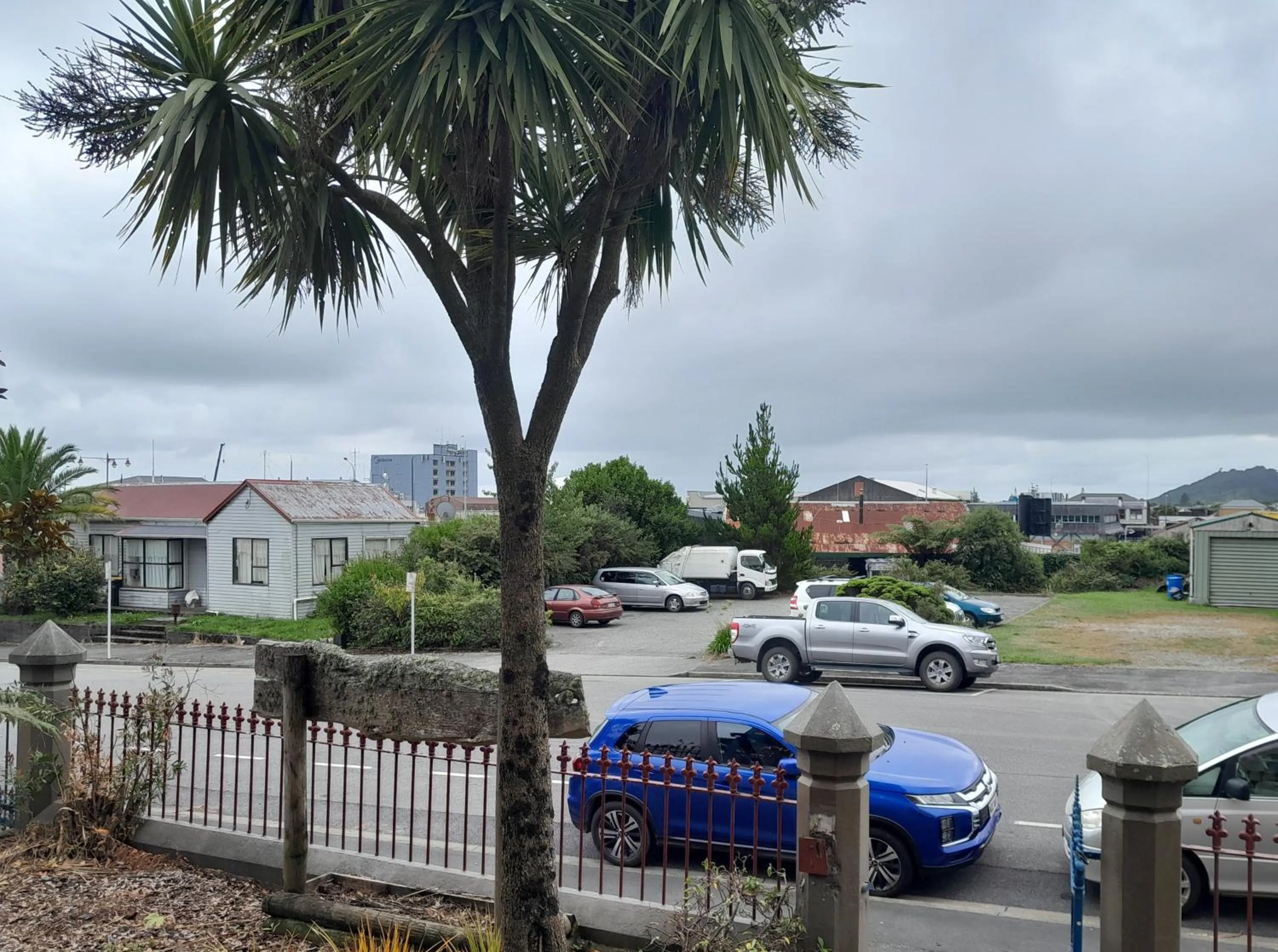 Parking in Noah's Ark Flashpacker