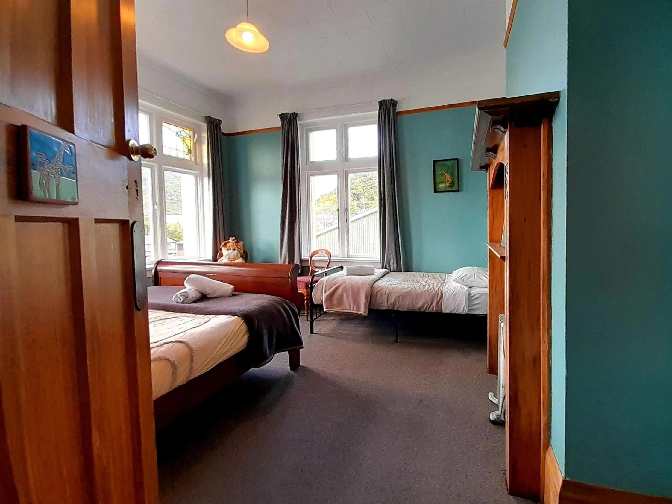 Bedroom, Bed in Noah's Ark Flashpacker