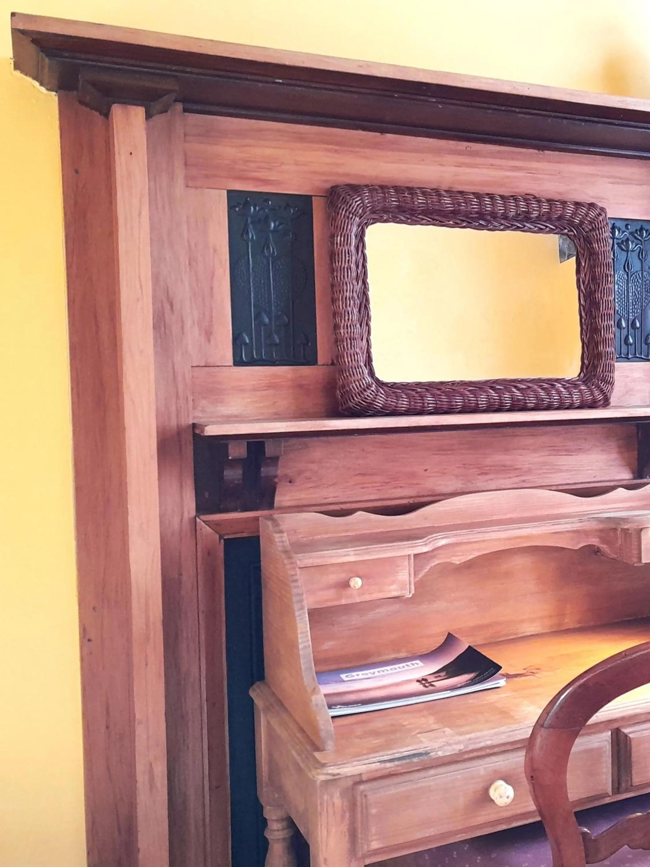 Decorative detail in Noah's Ark Flashpacker