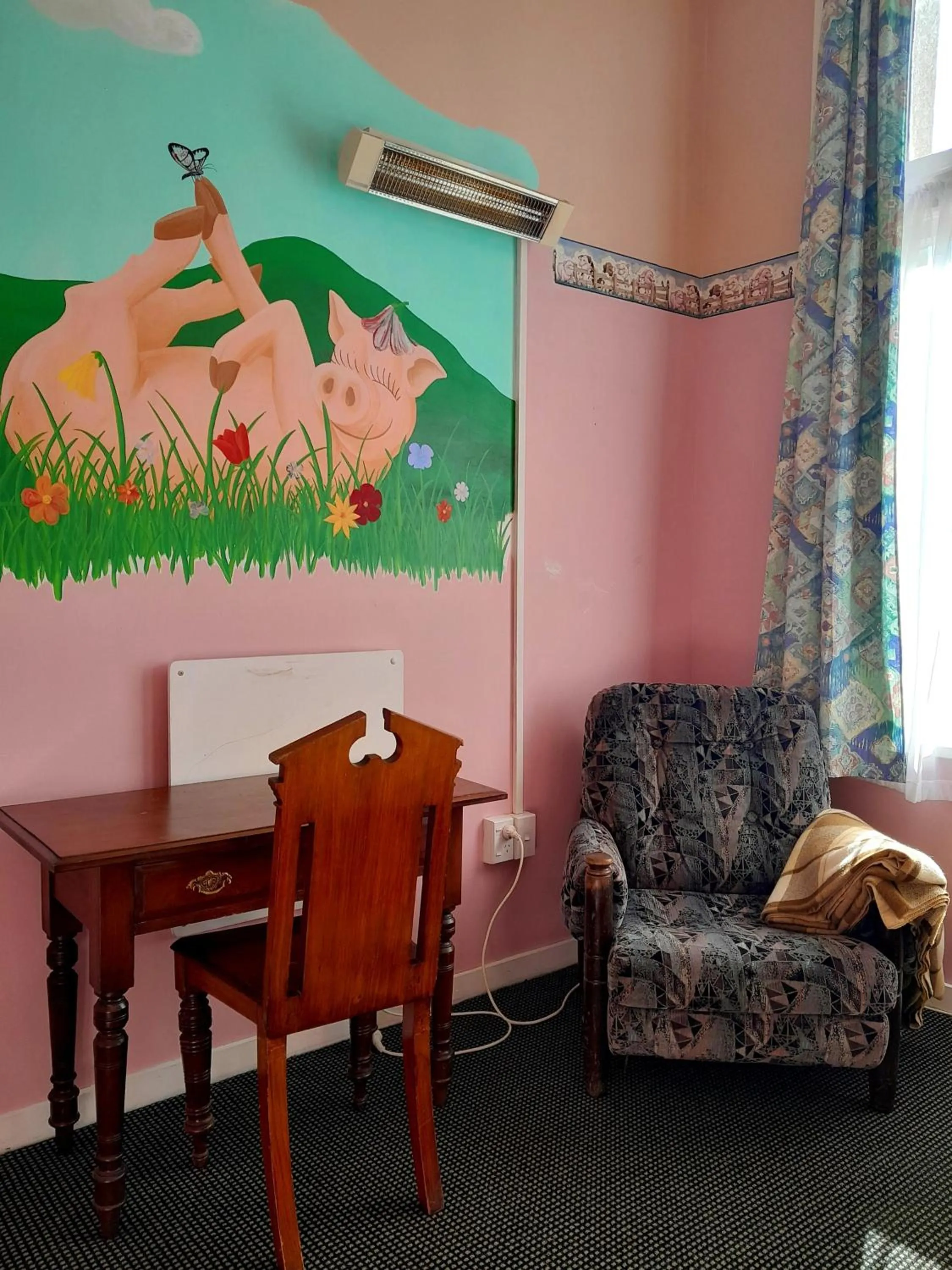 Bedroom in Noah's Ark Flashpacker