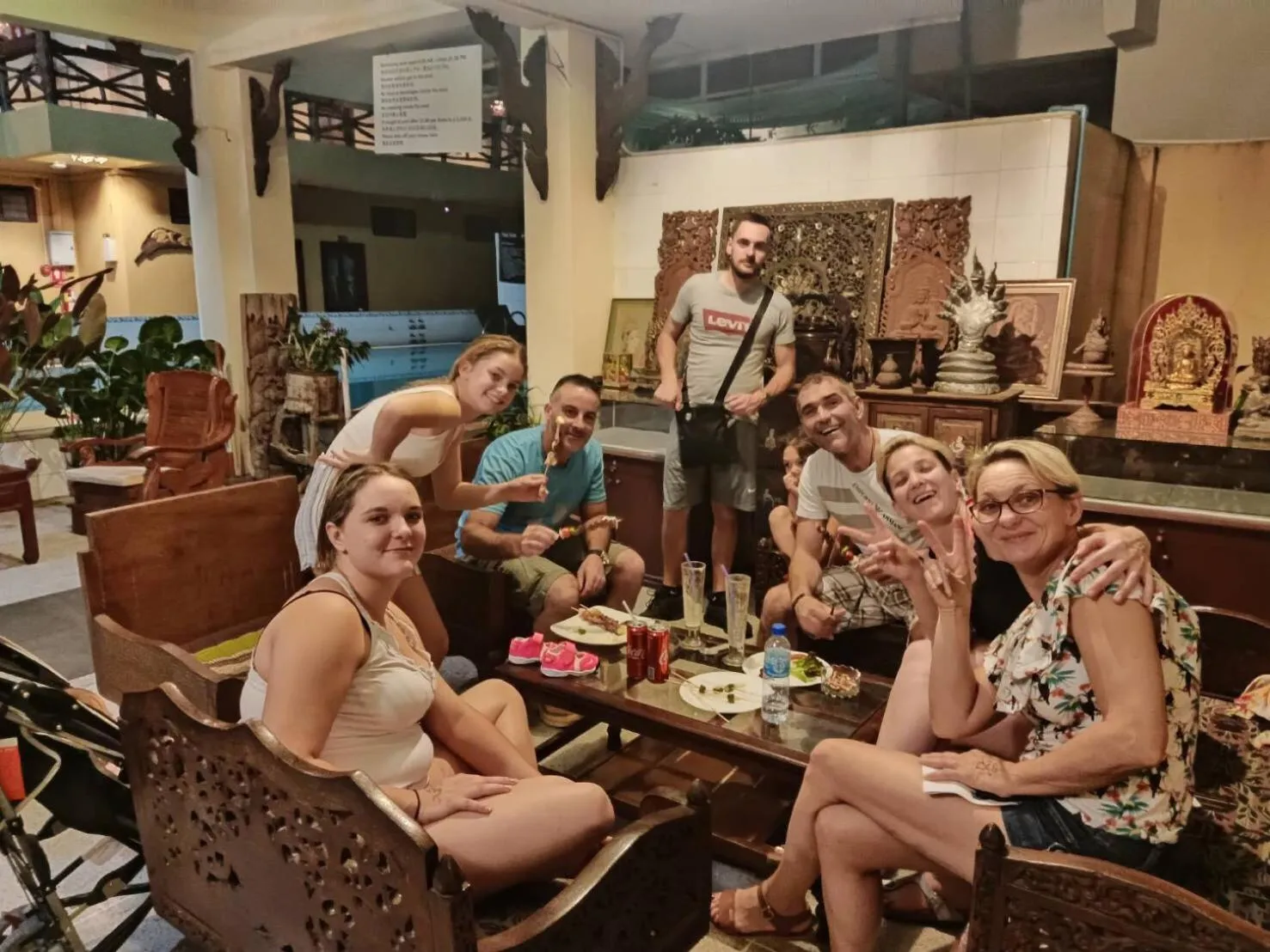 Restaurant/places to eat in S.K. House 1