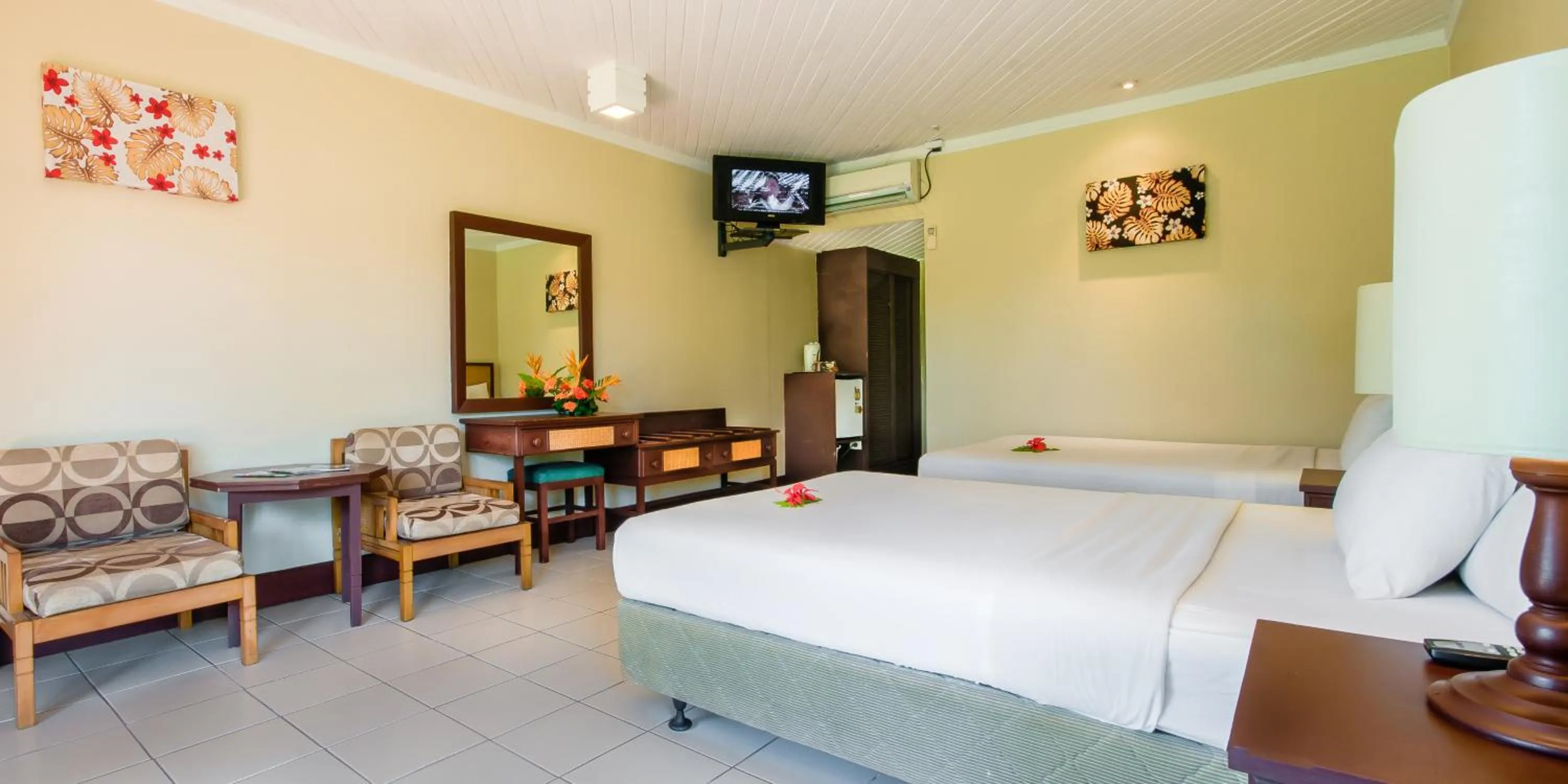 Bedroom, Bed in Tanoa Skylodge Hotel