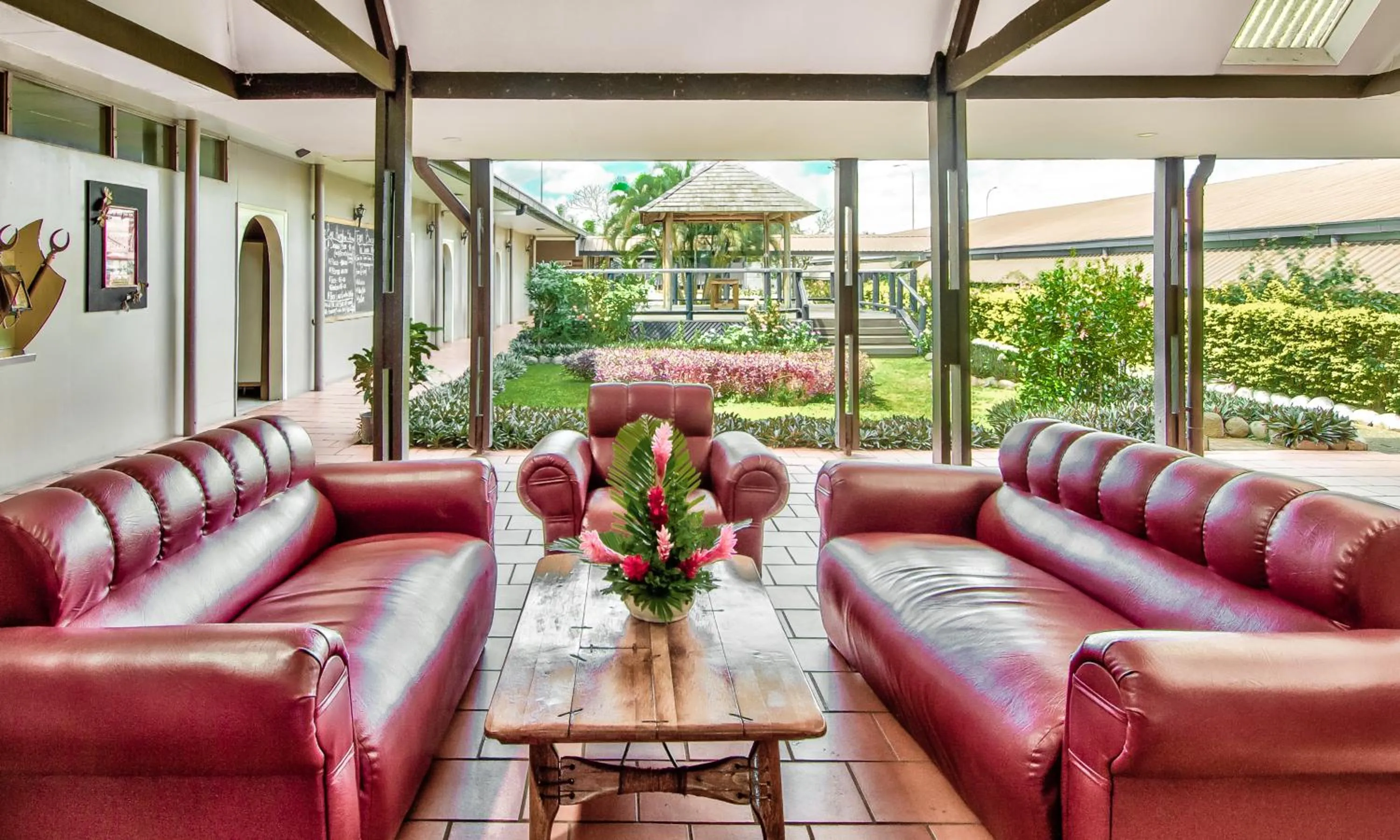 Lobby or reception in Tanoa Skylodge Hotel