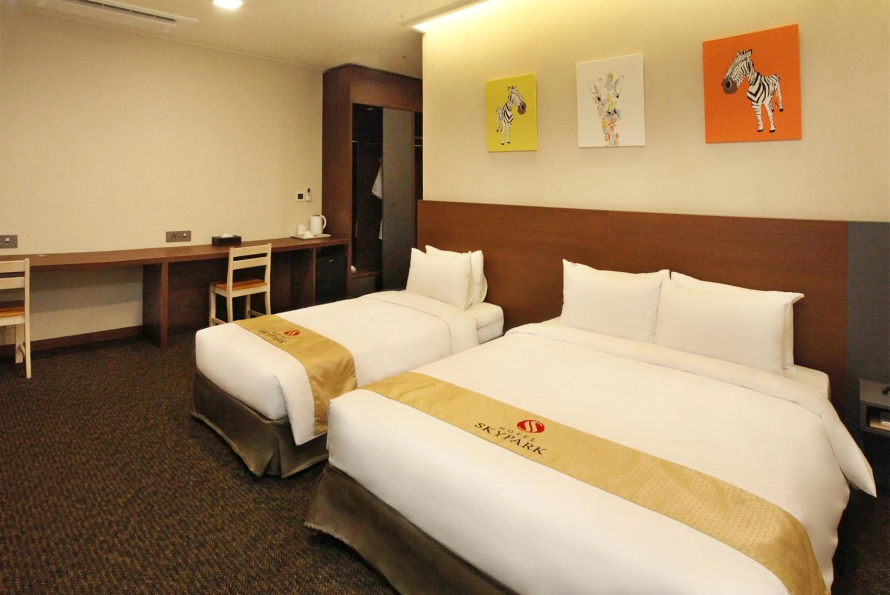 Bed in Hotel Skypark Myeongdong 2