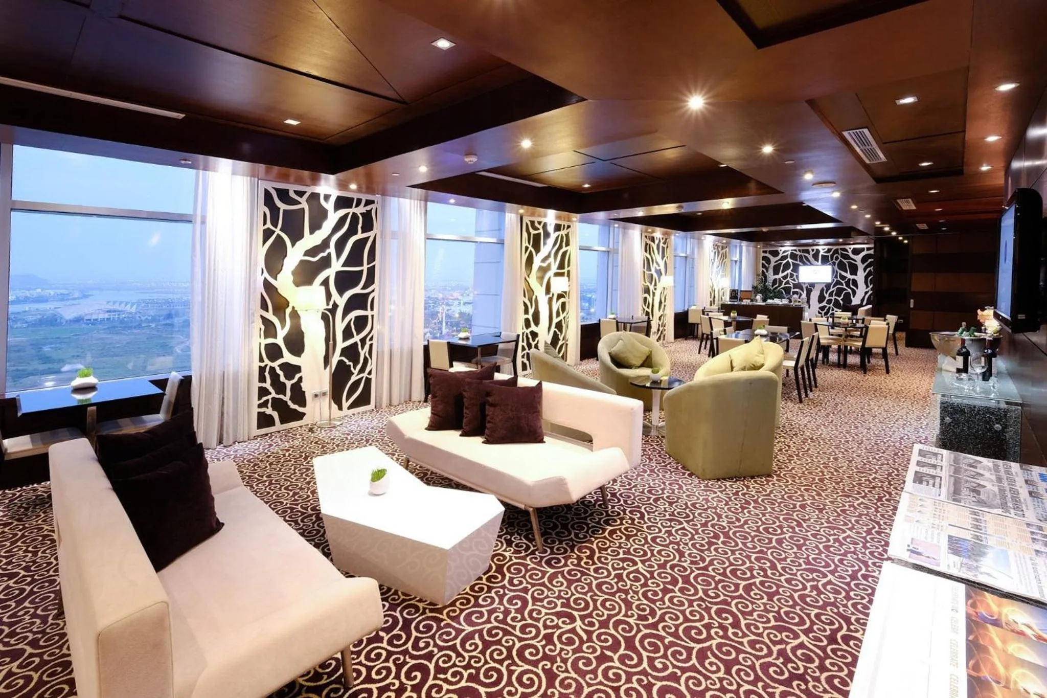 Lounge or bar in Grand Mercure Danang