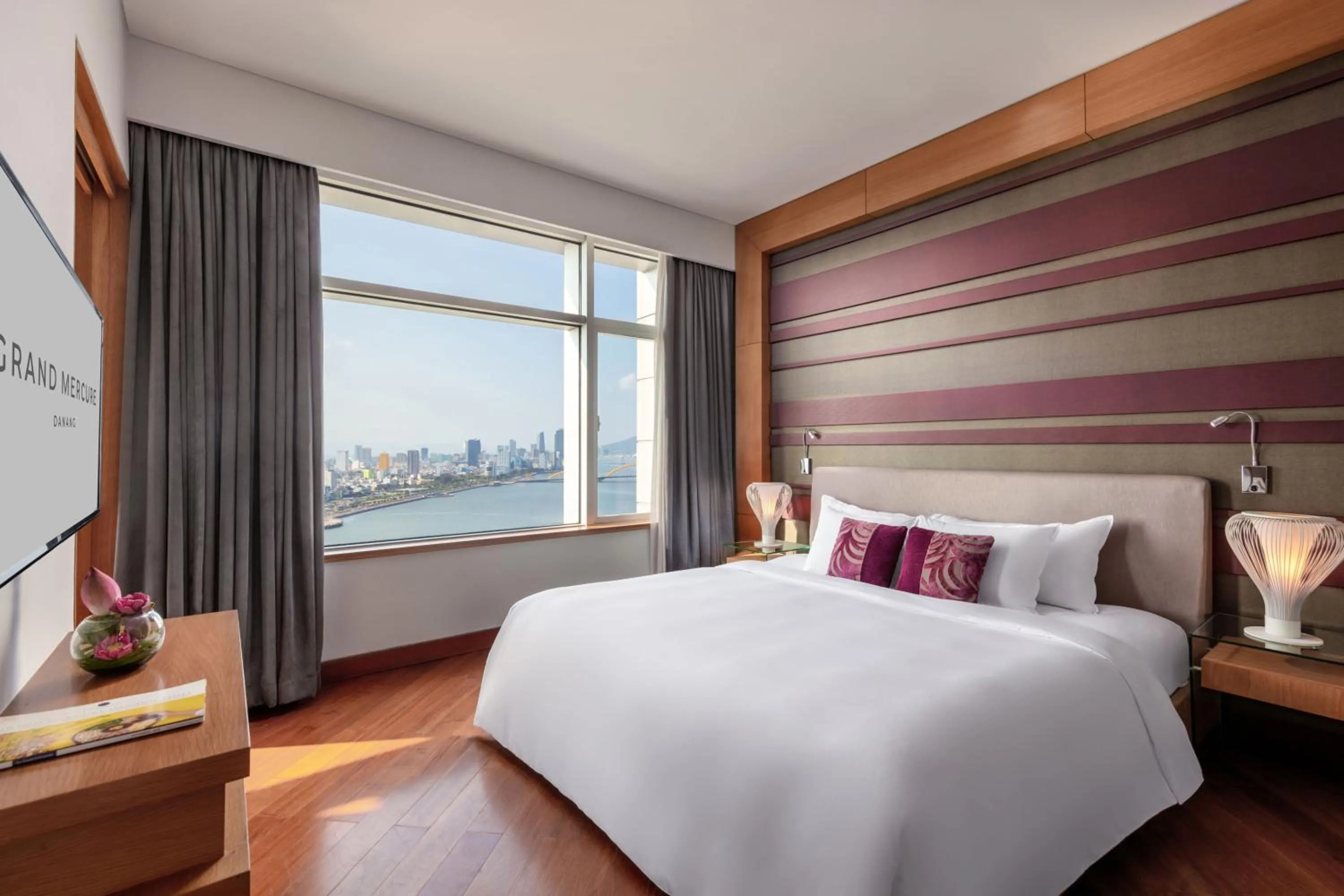 Bedroom, Bed in Grand Mercure Danang