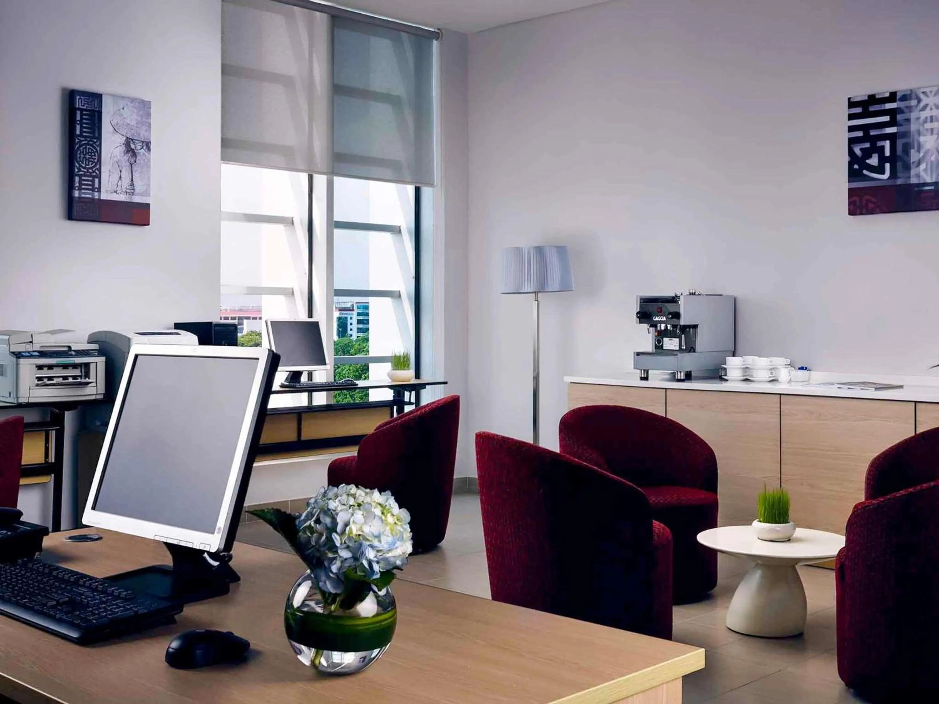 Business facilities in Grand Mercure Danang