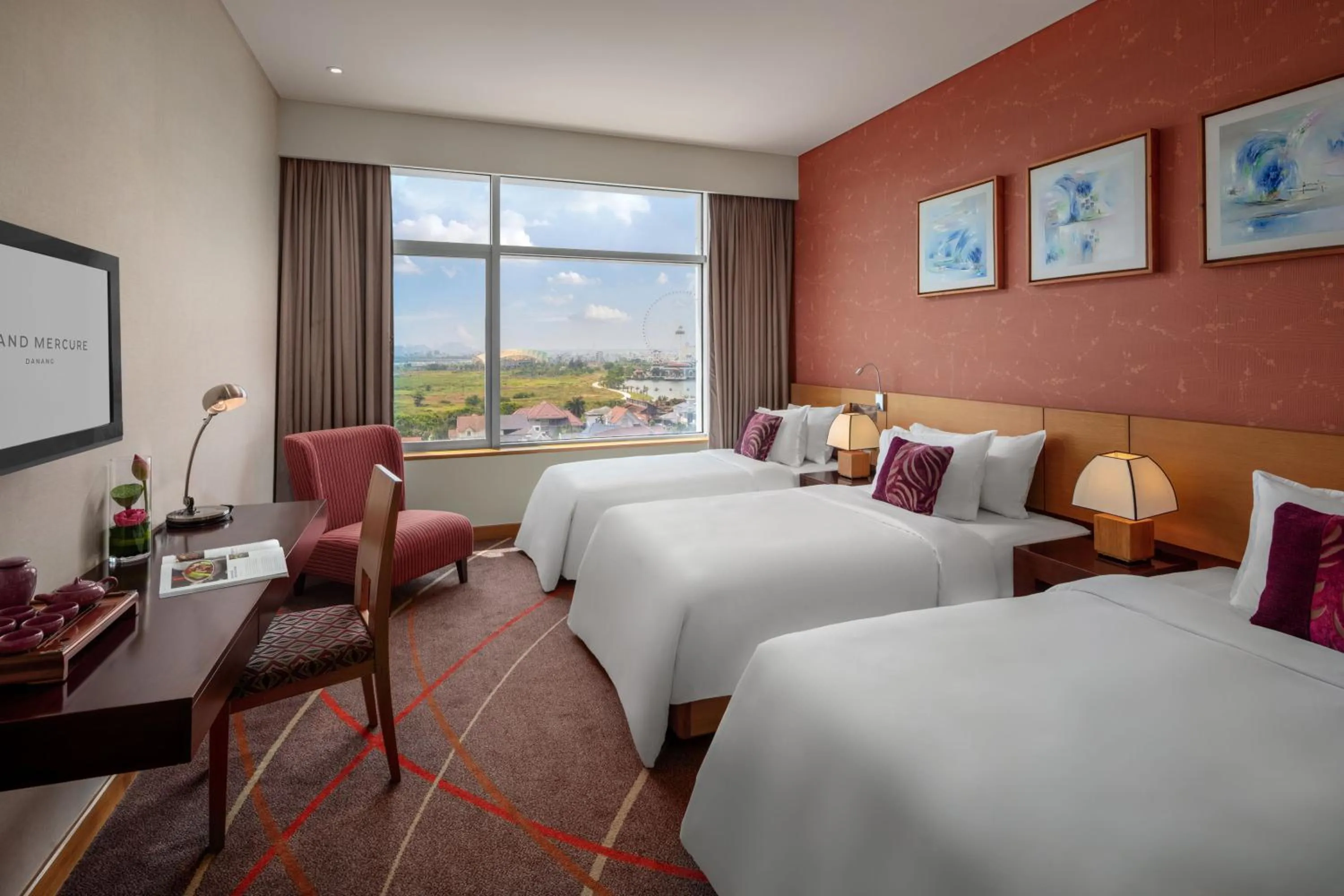 Bed in Grand Mercure Danang