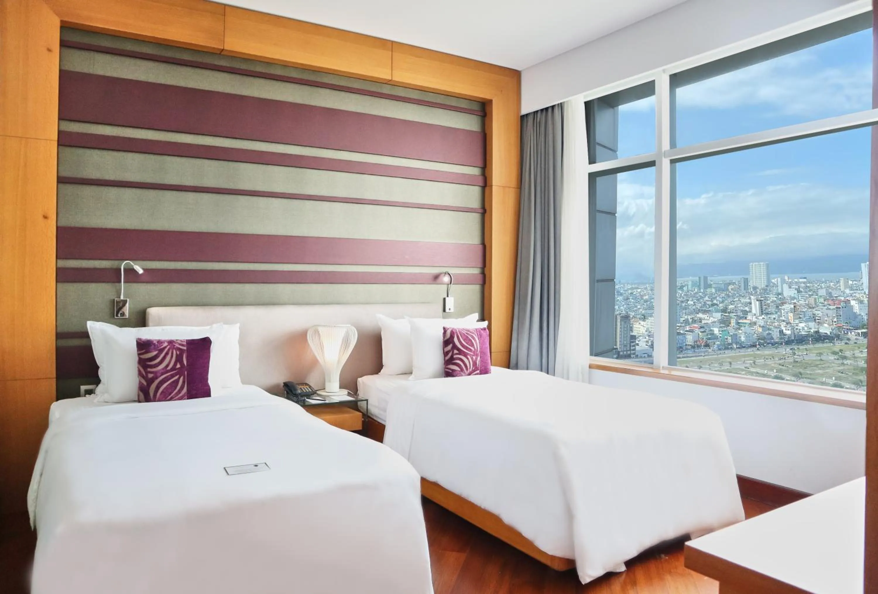 Bed in Grand Mercure Danang