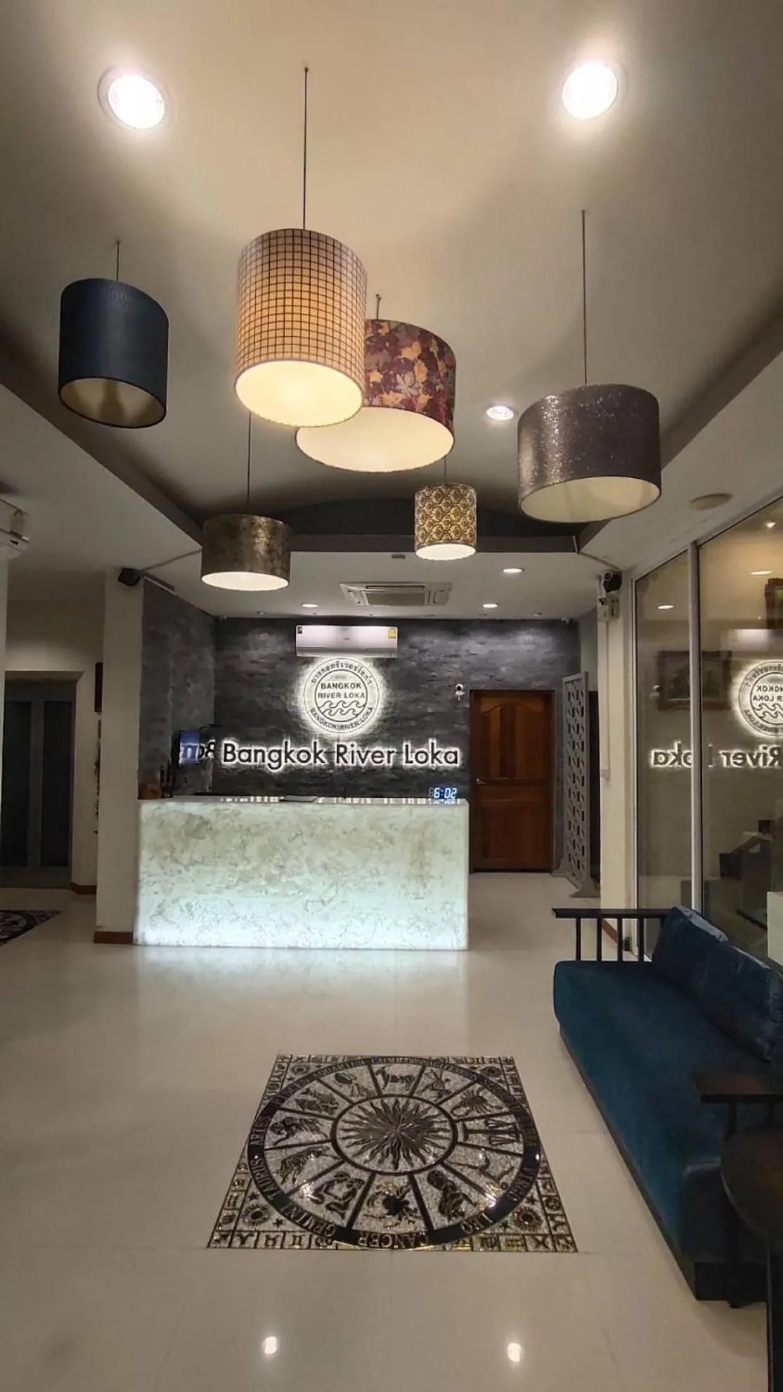 Lobby or reception in Bangkok River Loka Hotel