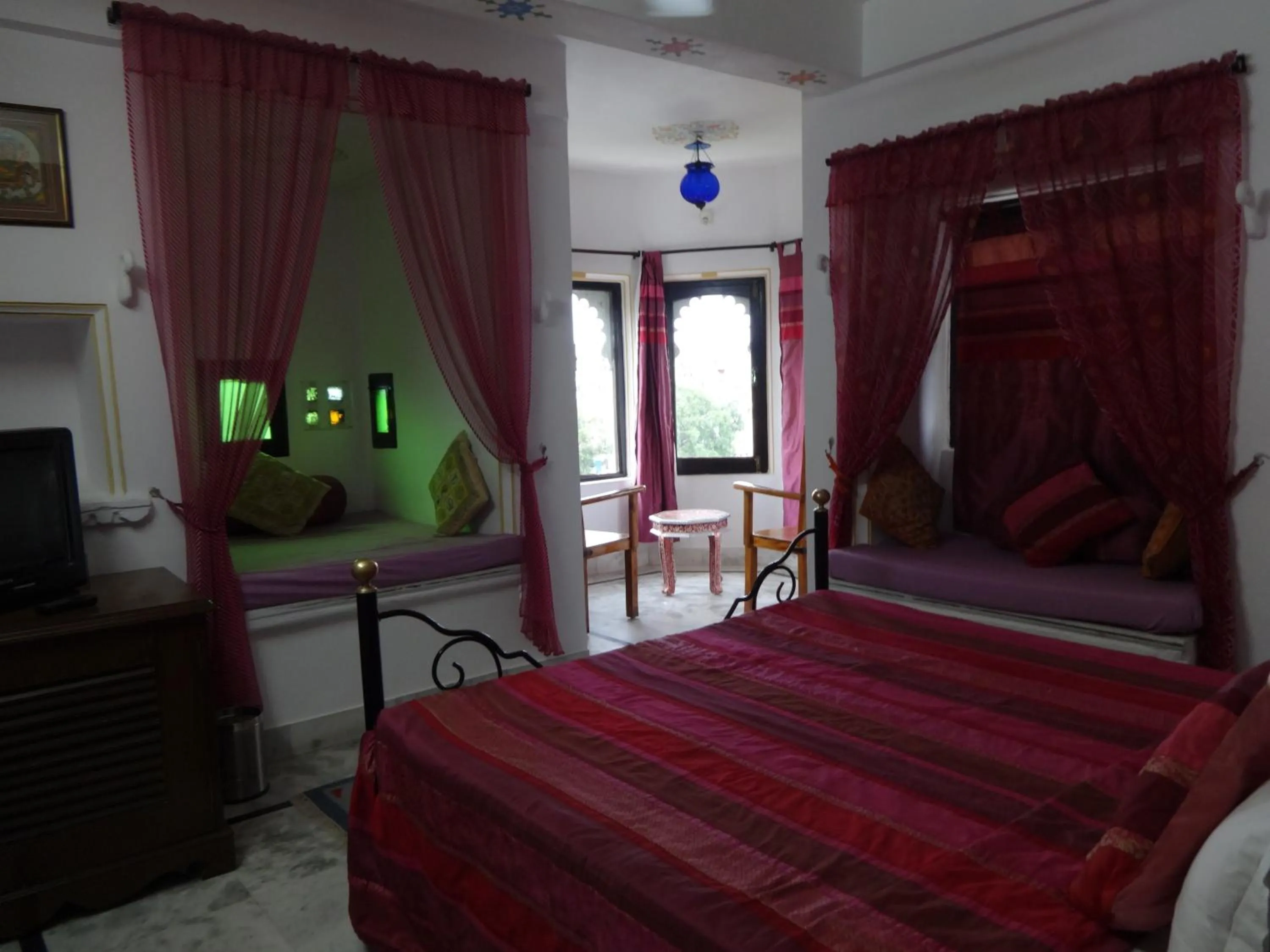 Photo of the whole room, Bed in Karohi Haveli - A Heritage Hotel