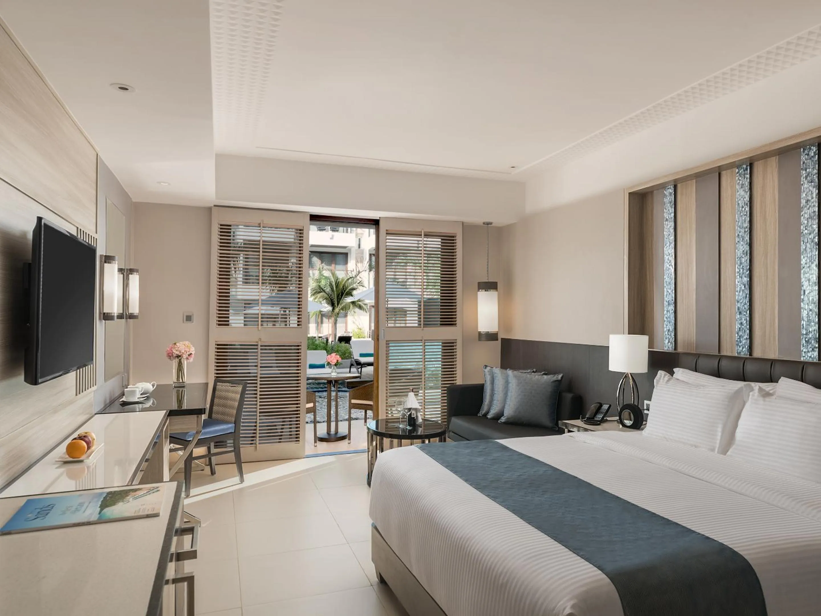 Photo of the whole room, Bed in Henann Palm Beach Resort