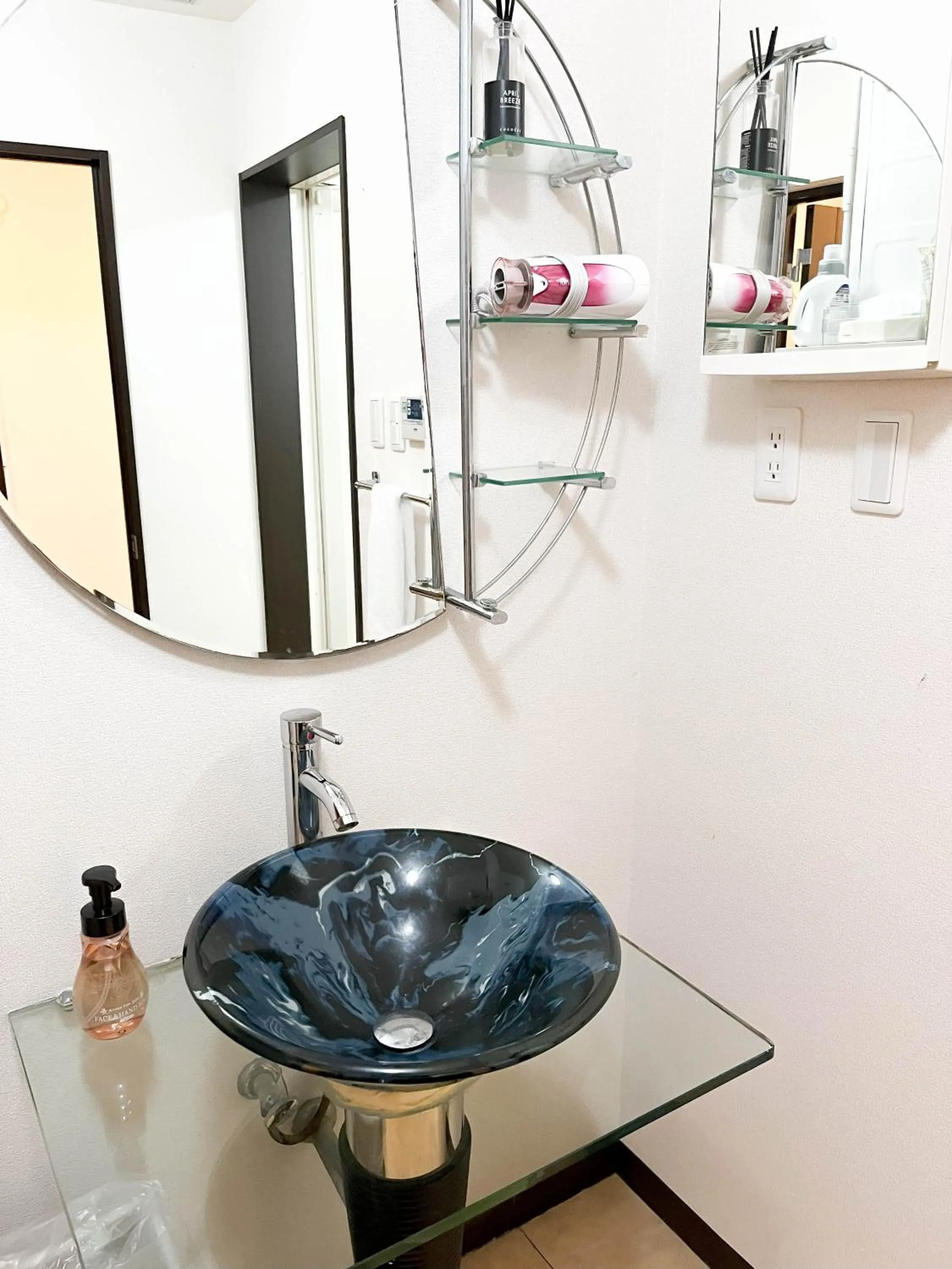 Area and facilities in Scallop Beach Condominium