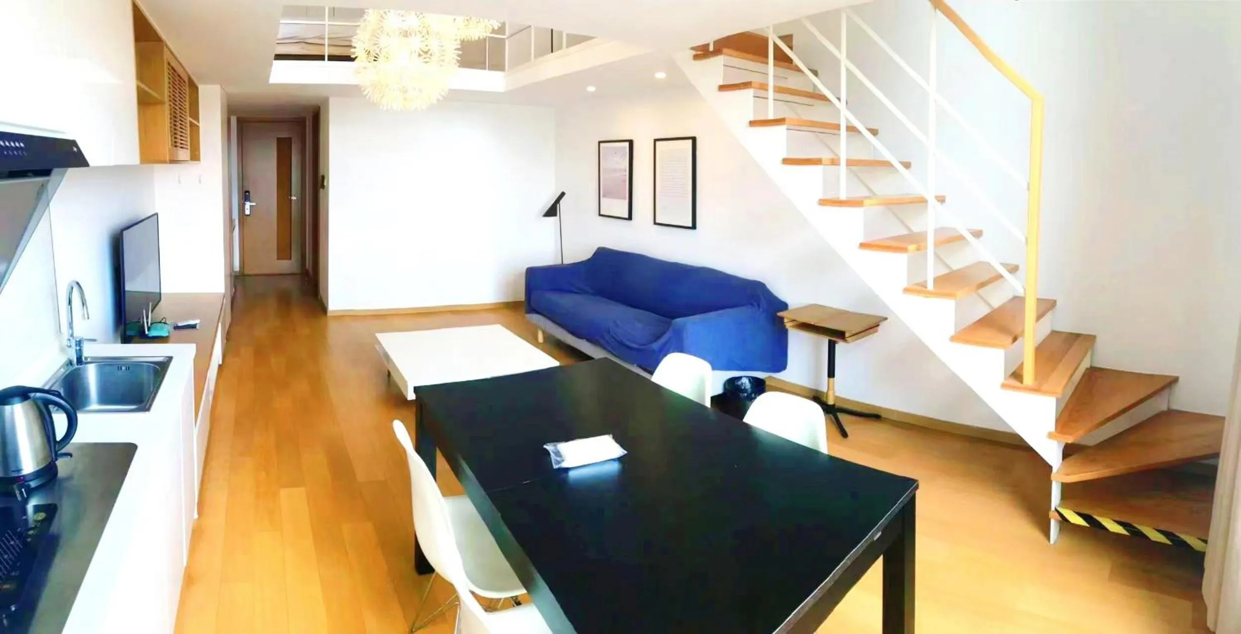 Living room in Lujiazui More Residence