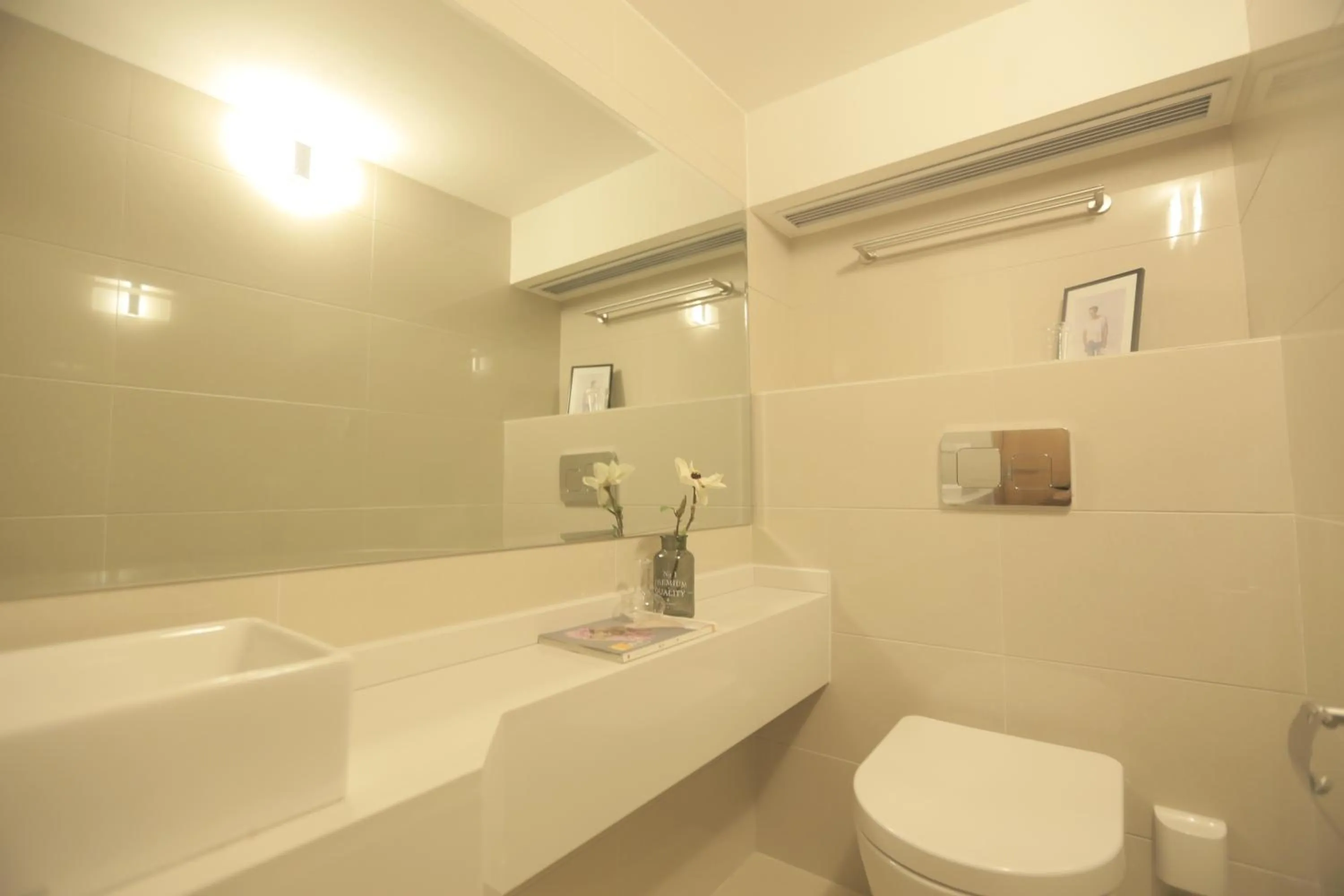 Toilet in Lujiazui More Residence