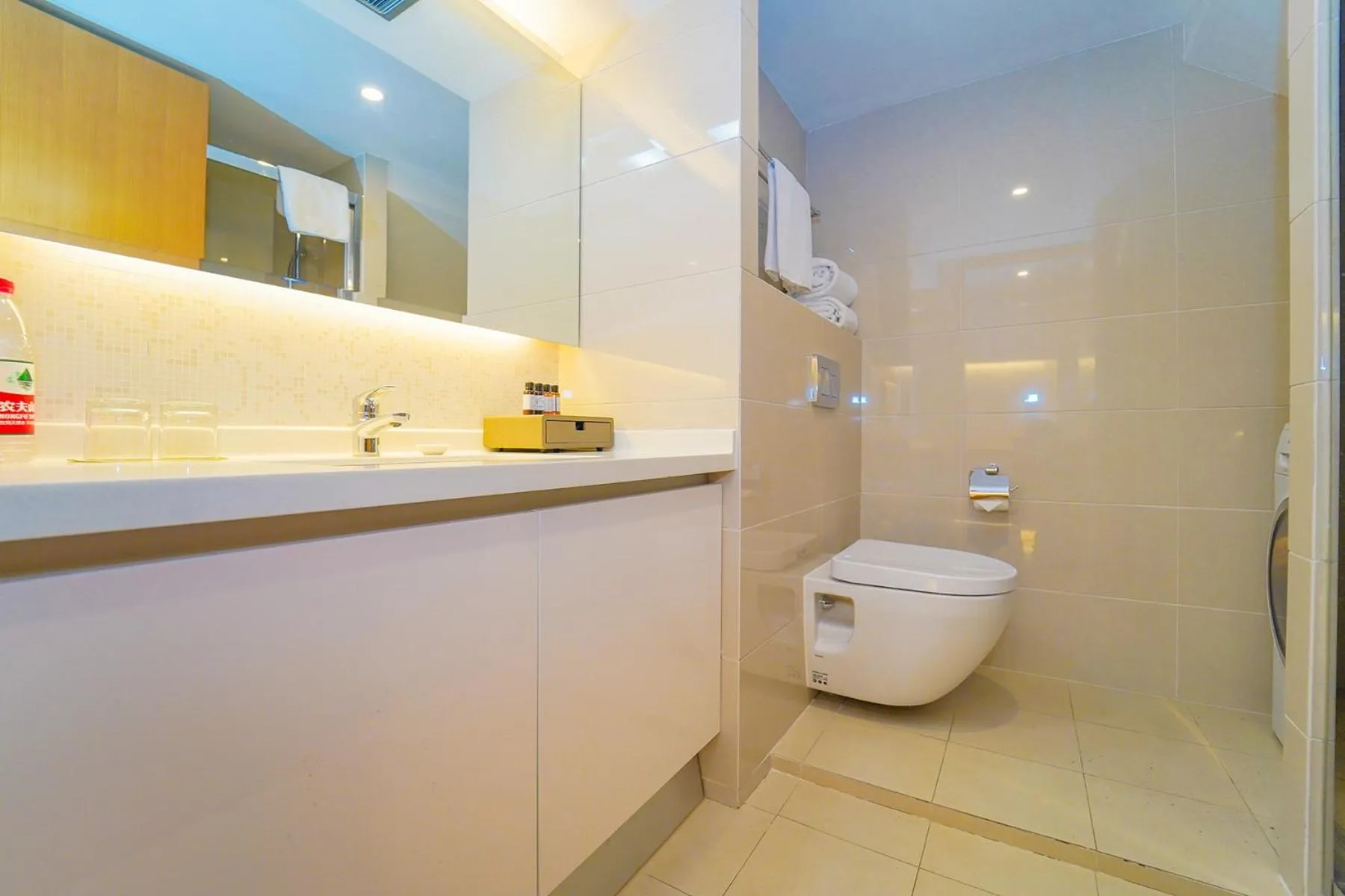 Toilet in Lujiazui More Residence