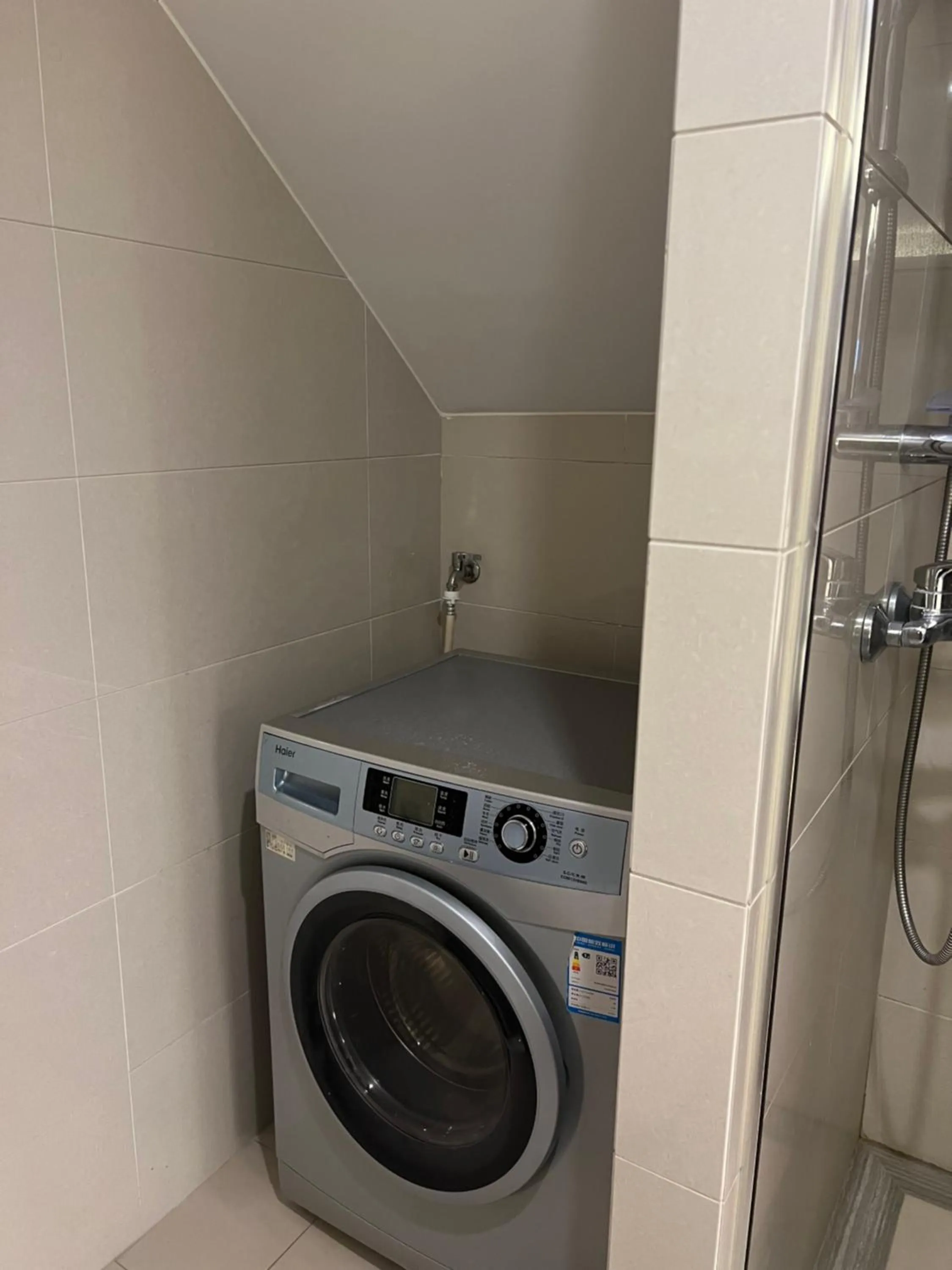 washing machine in Lujiazui More Residence