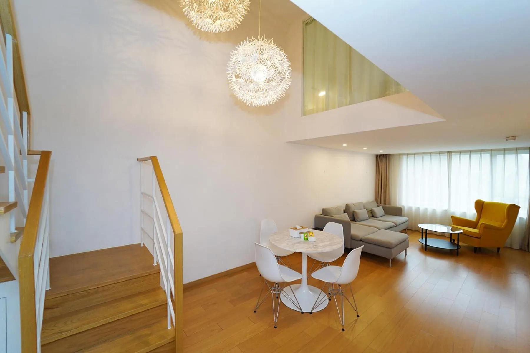 Living room in Lujiazui More Residence