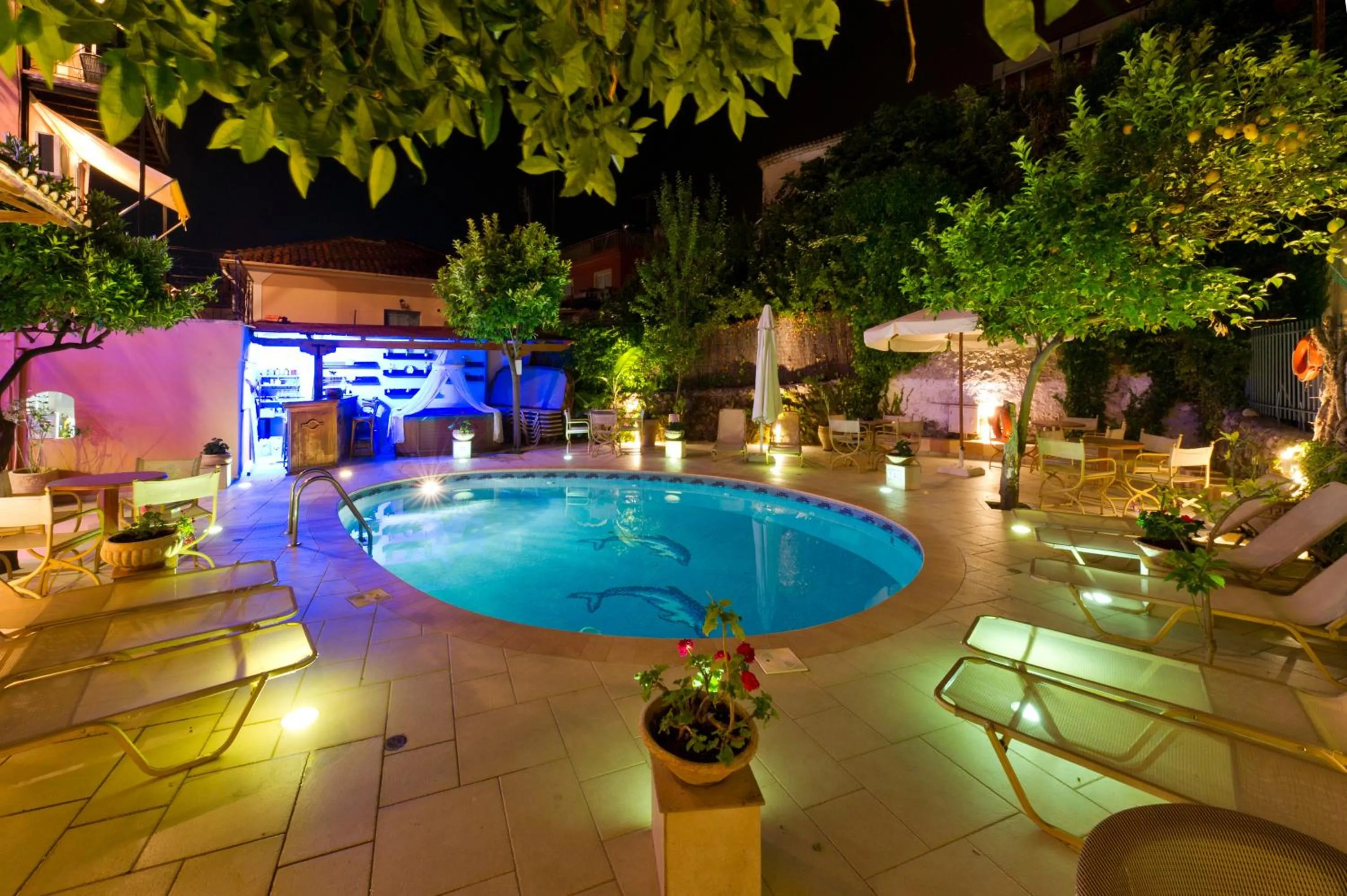 Property building in Paradise Hotel