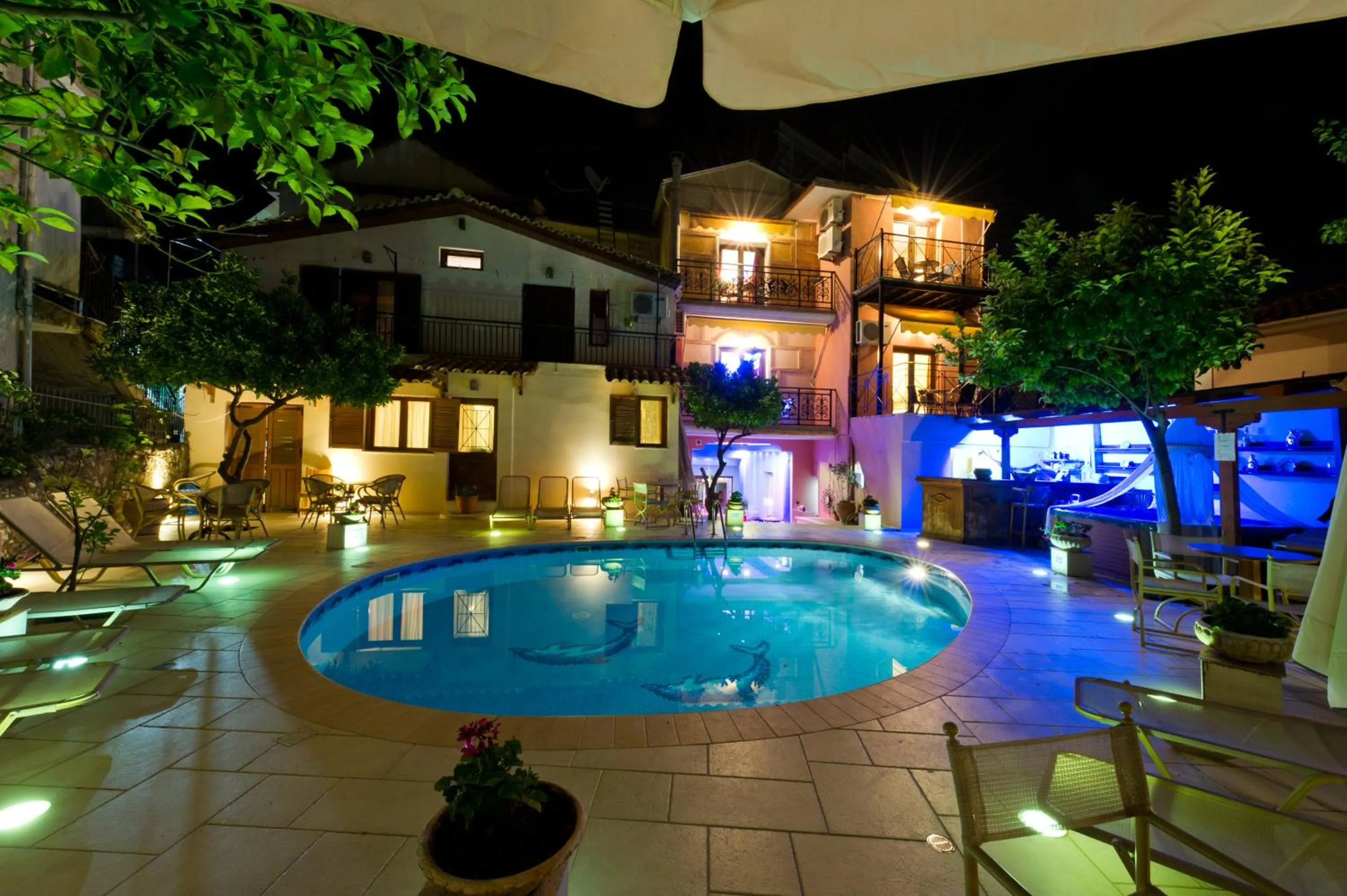 Swimming pool in Paradise Hotel