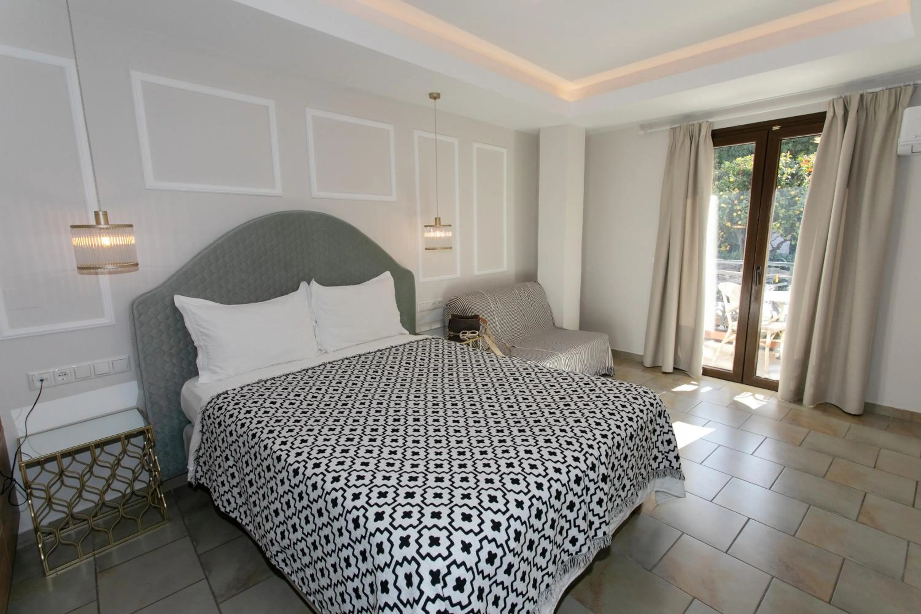 Photo of the whole room, Bed in Paradise Hotel