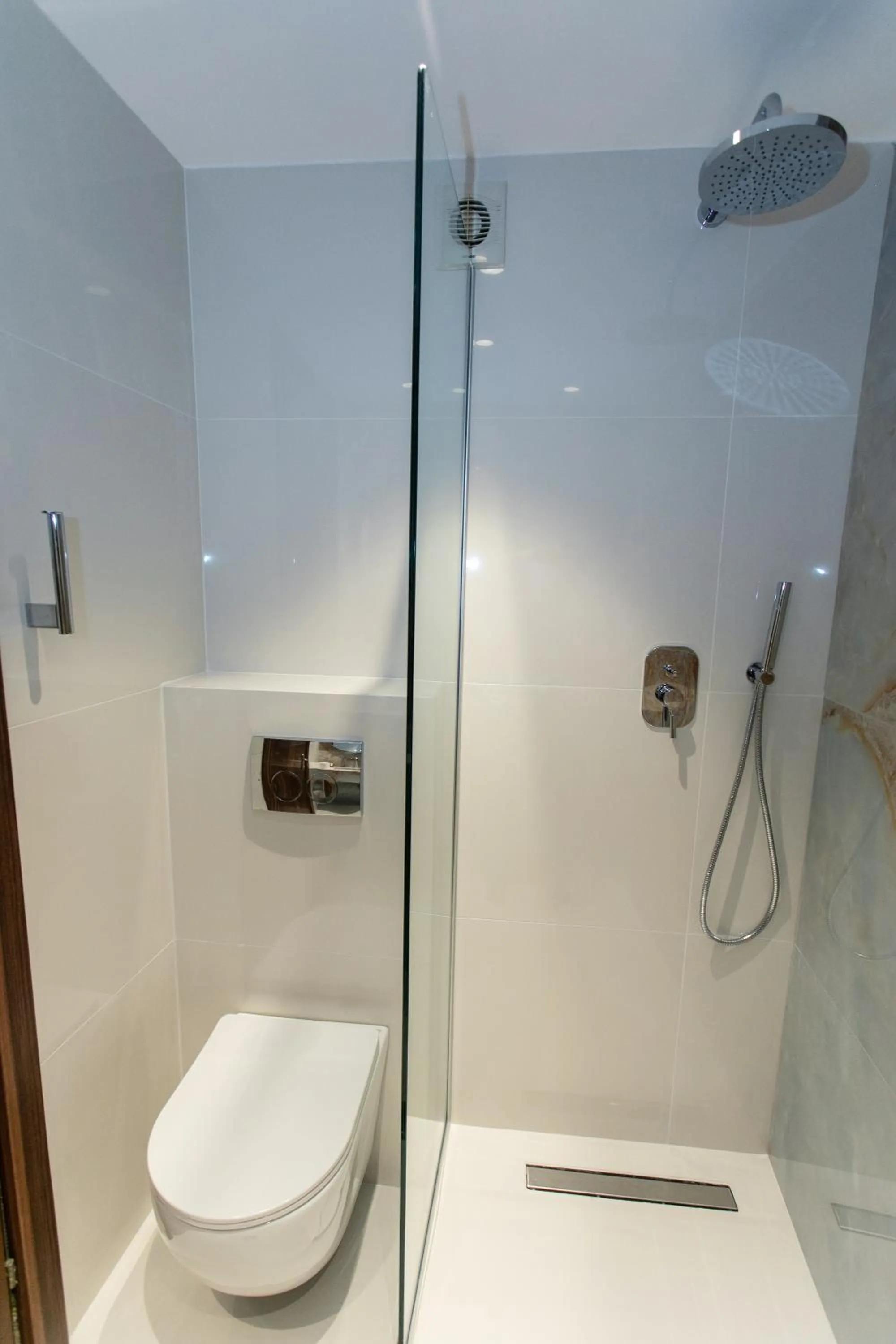 Bathroom in Paradise Hotel