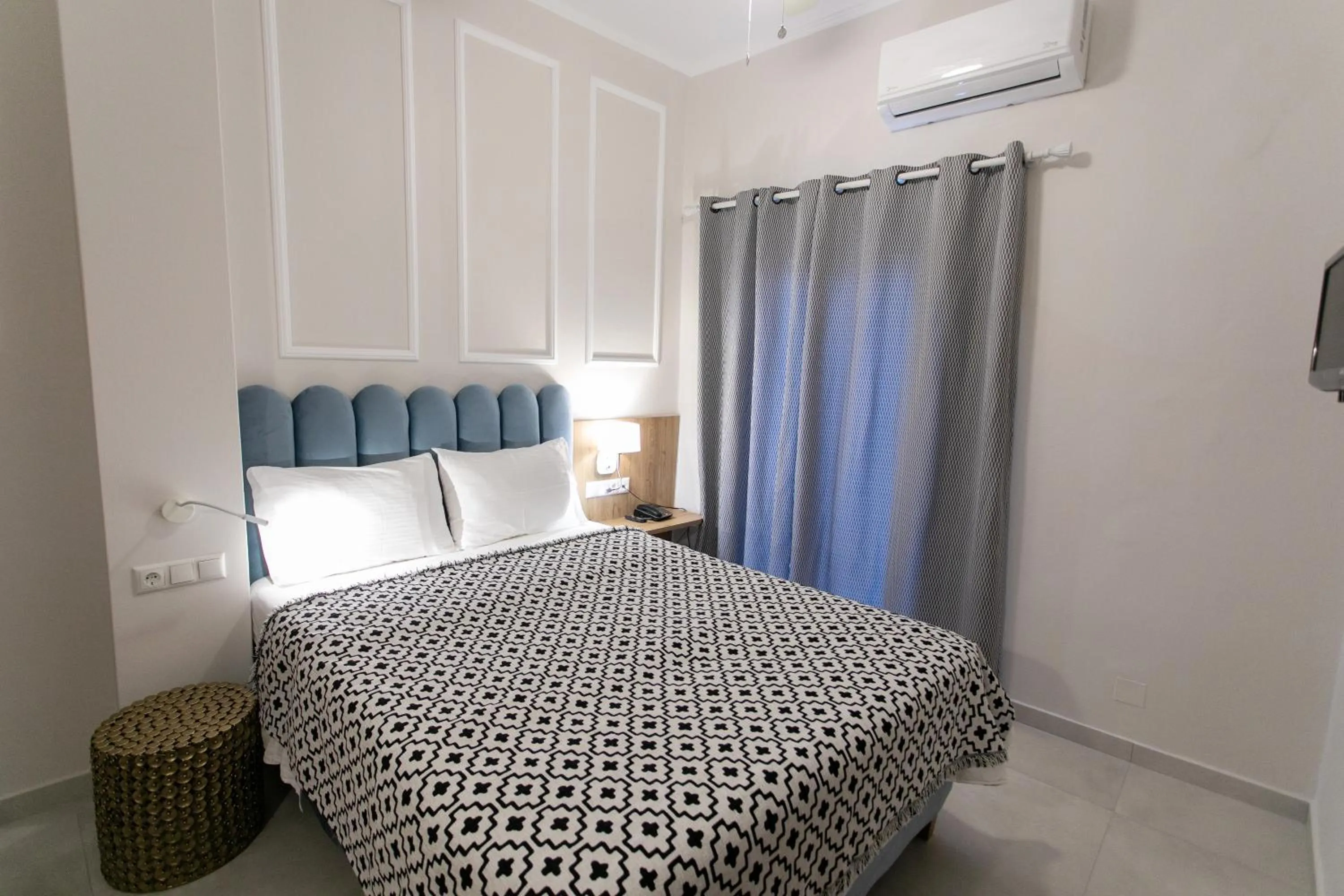 Photo of the whole room, Bed in Paradise Hotel