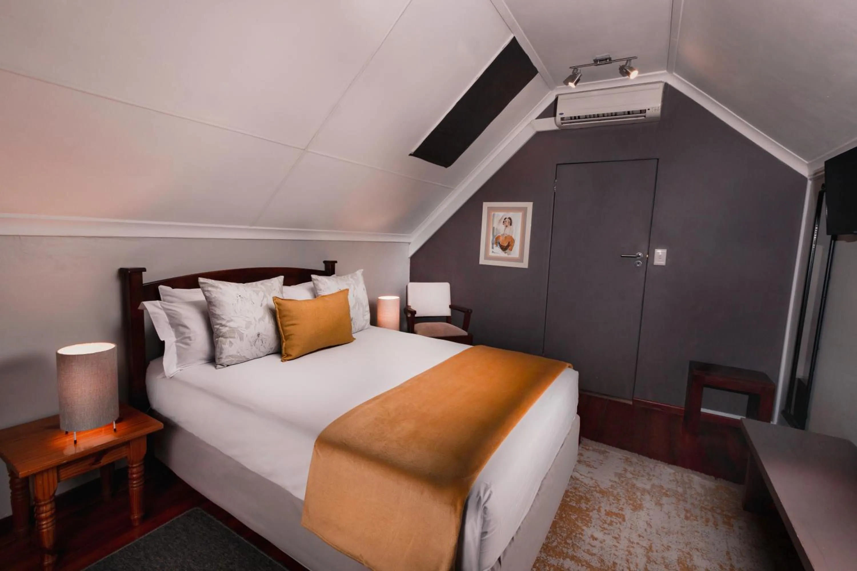 Bedroom, Bed in 88 Baron van Reede Guesthouse